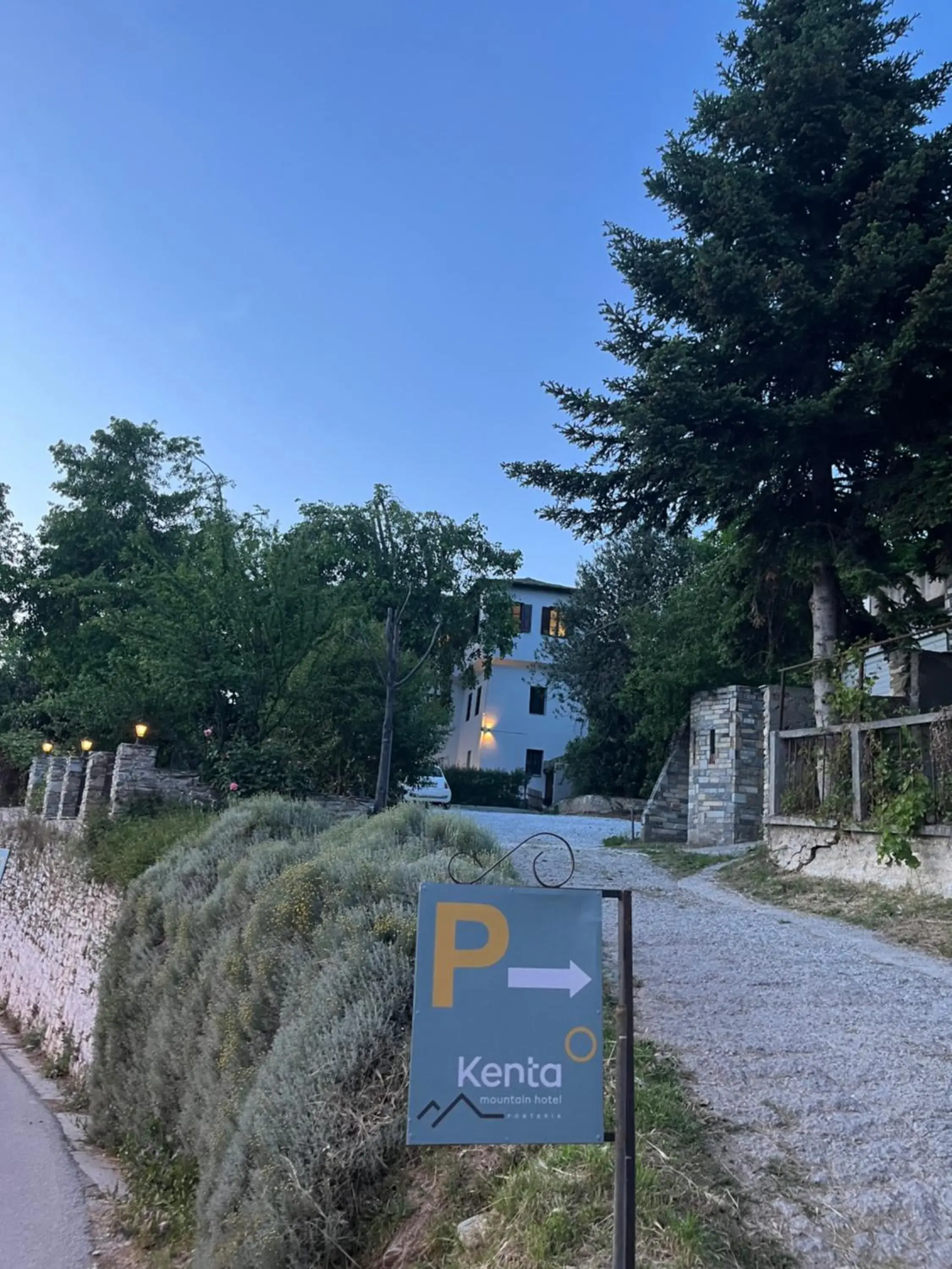 Property building in Kenta Mountain Hotel & Gastrobar Property building in Kenta Mountain Hotel & Gastrobar