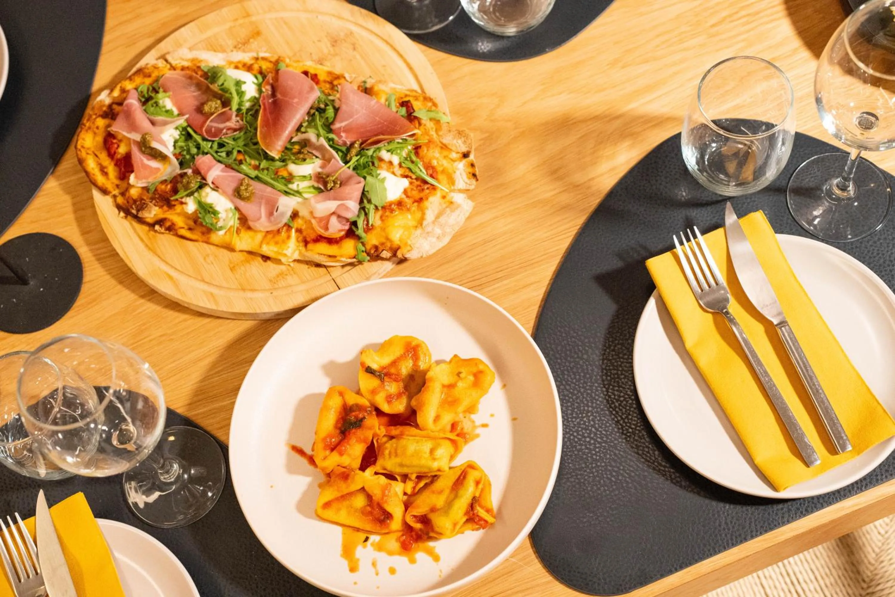 Food and drinks in Kenta Mountain Hotel & Gastrobar