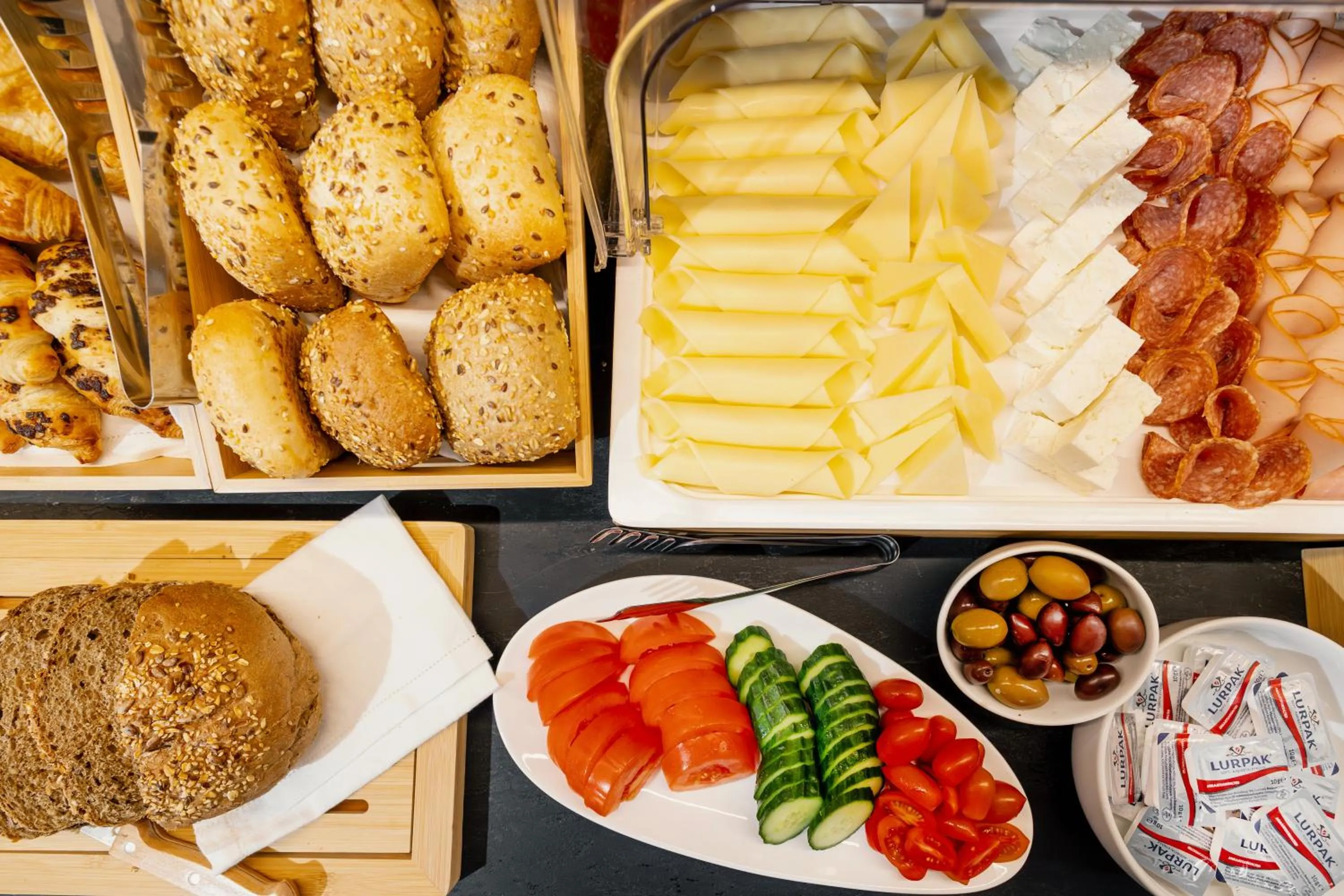 Breakfast in Kenta Mountain Hotel & Gastrobar