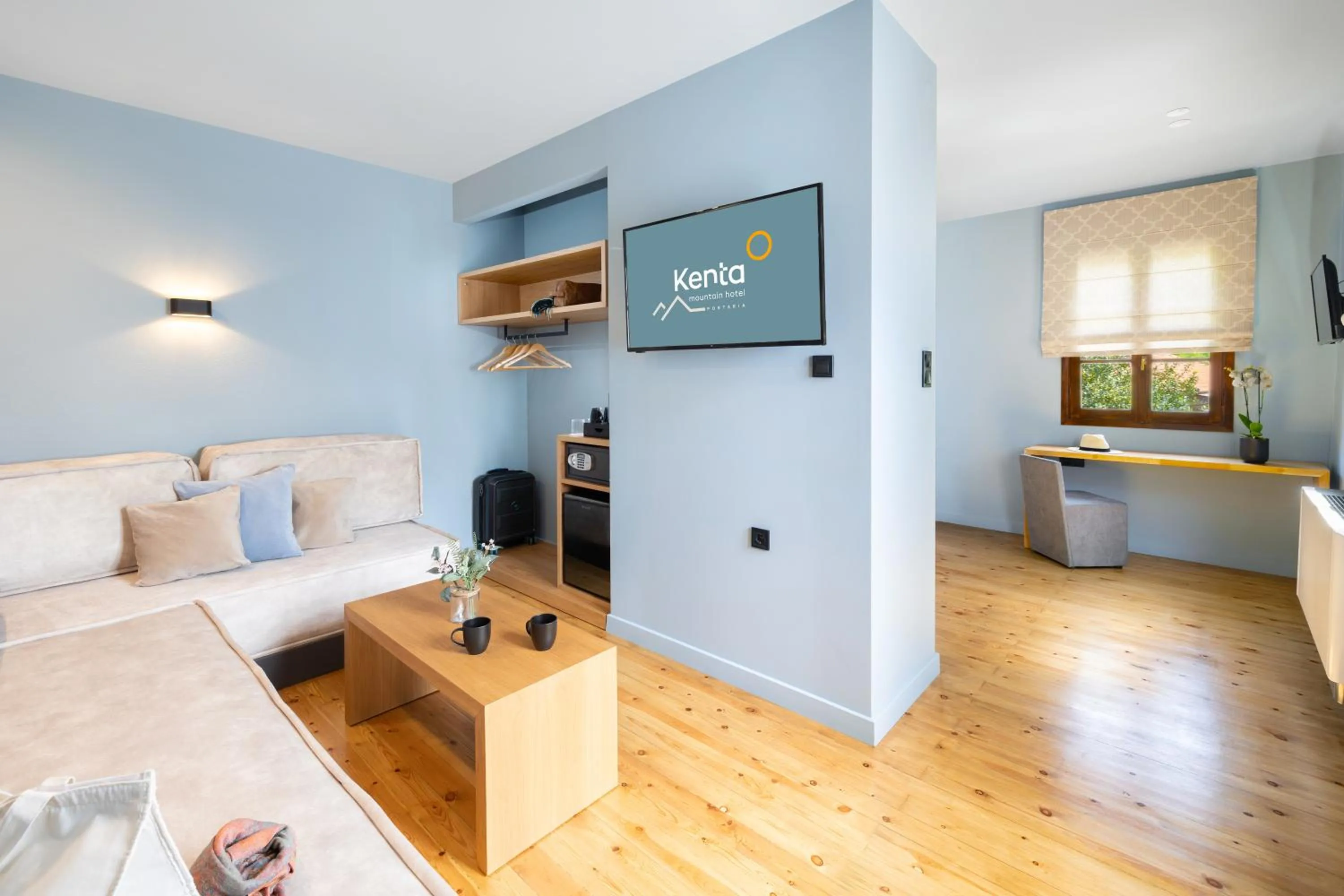 Seating area in Kenta Mountain Hotel & Gastrobar