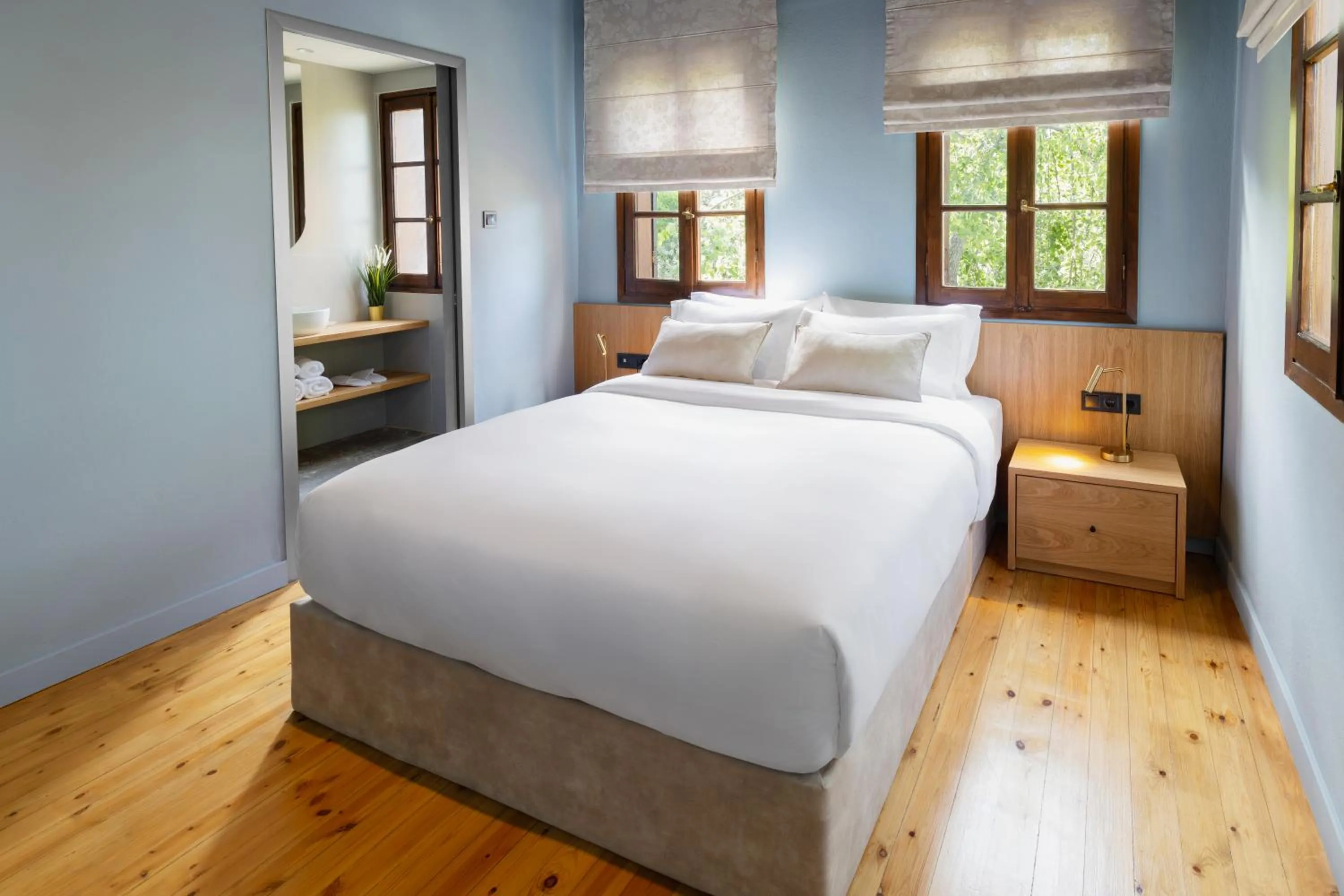 Bedroom, Bed in Kenta Mountain Hotel & Gastrobar