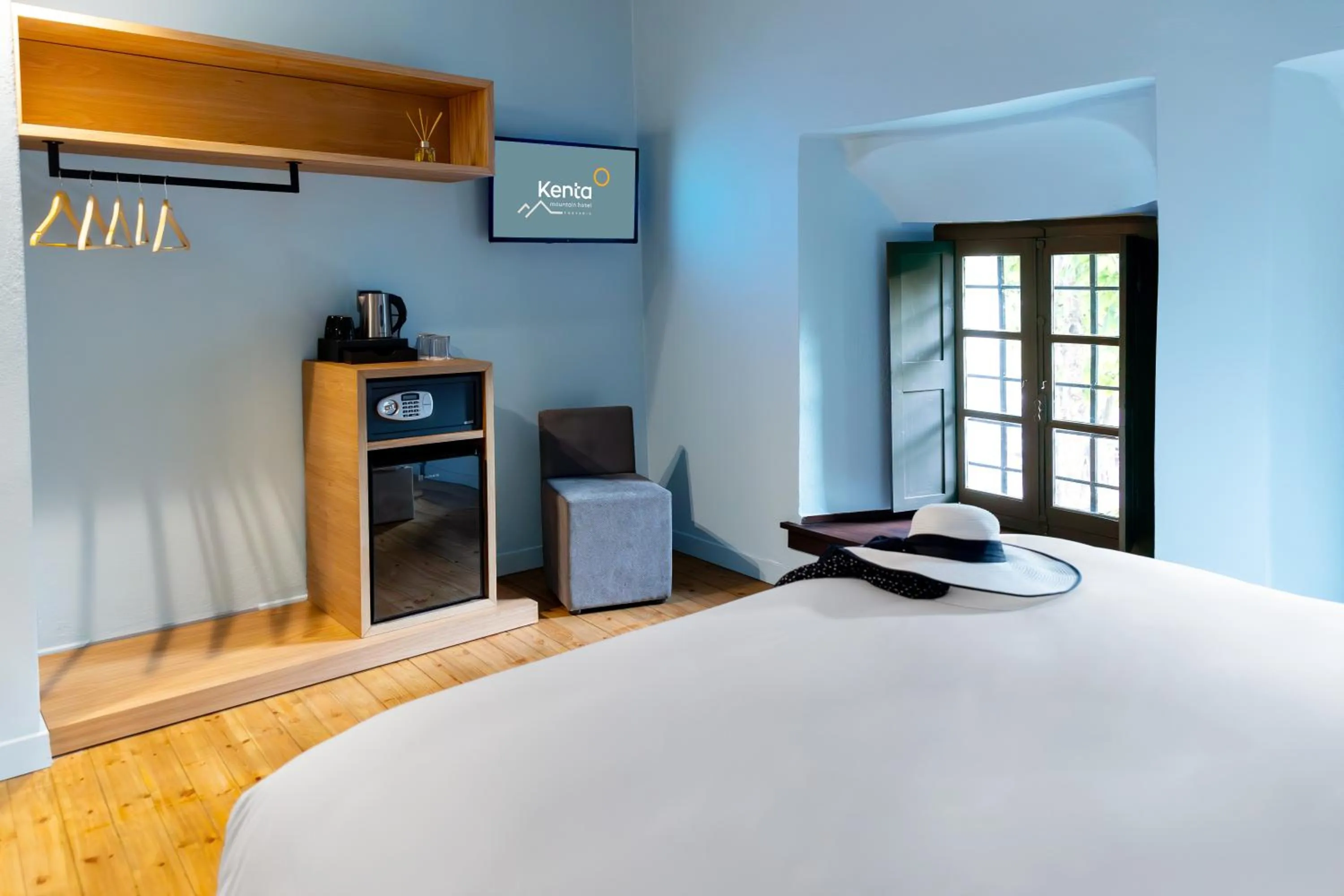 Bedroom, Bed in Kenta Mountain Hotel & Gastrobar