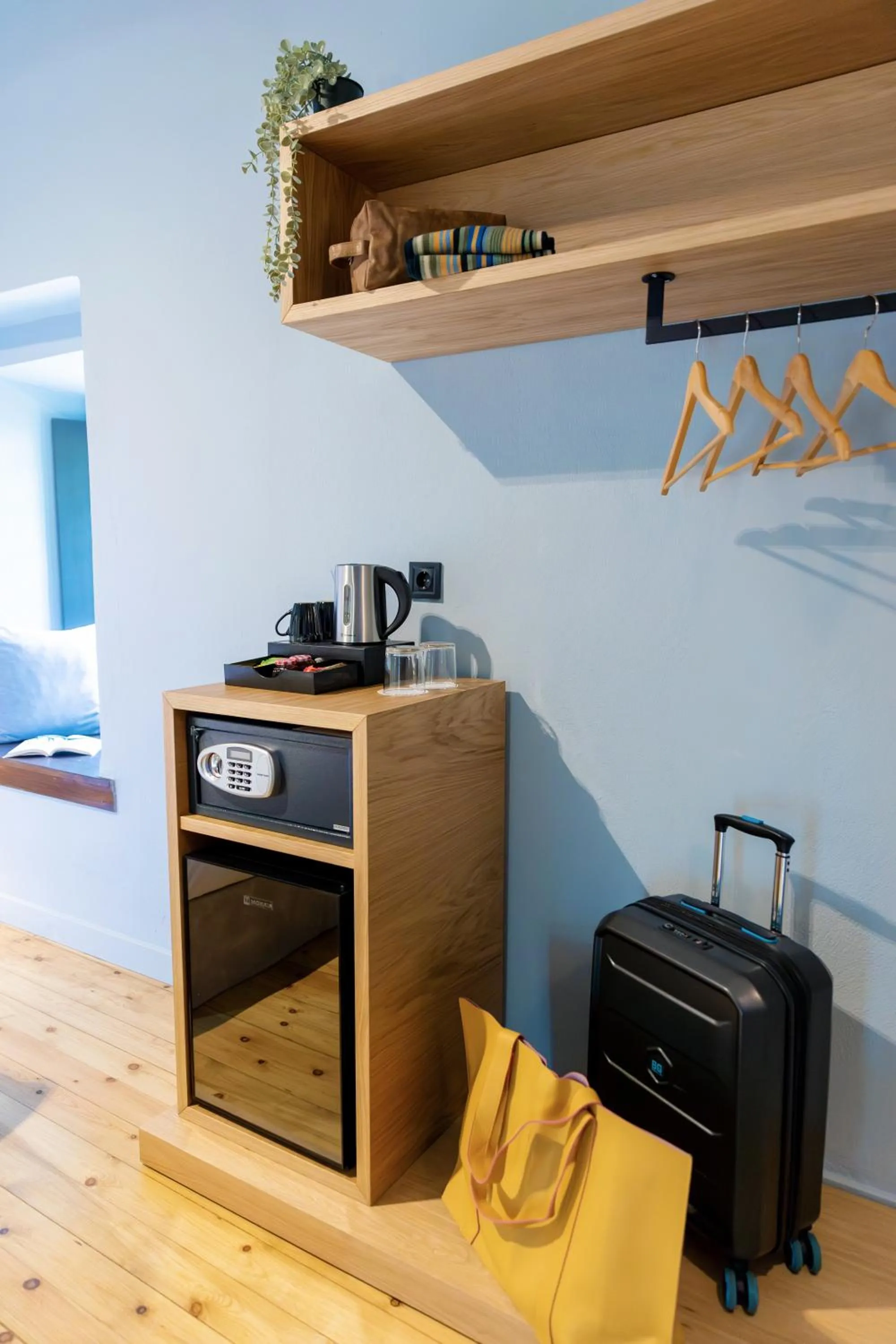 Coffee/tea facilities in Kenta Mountain Hotel & Gastrobar