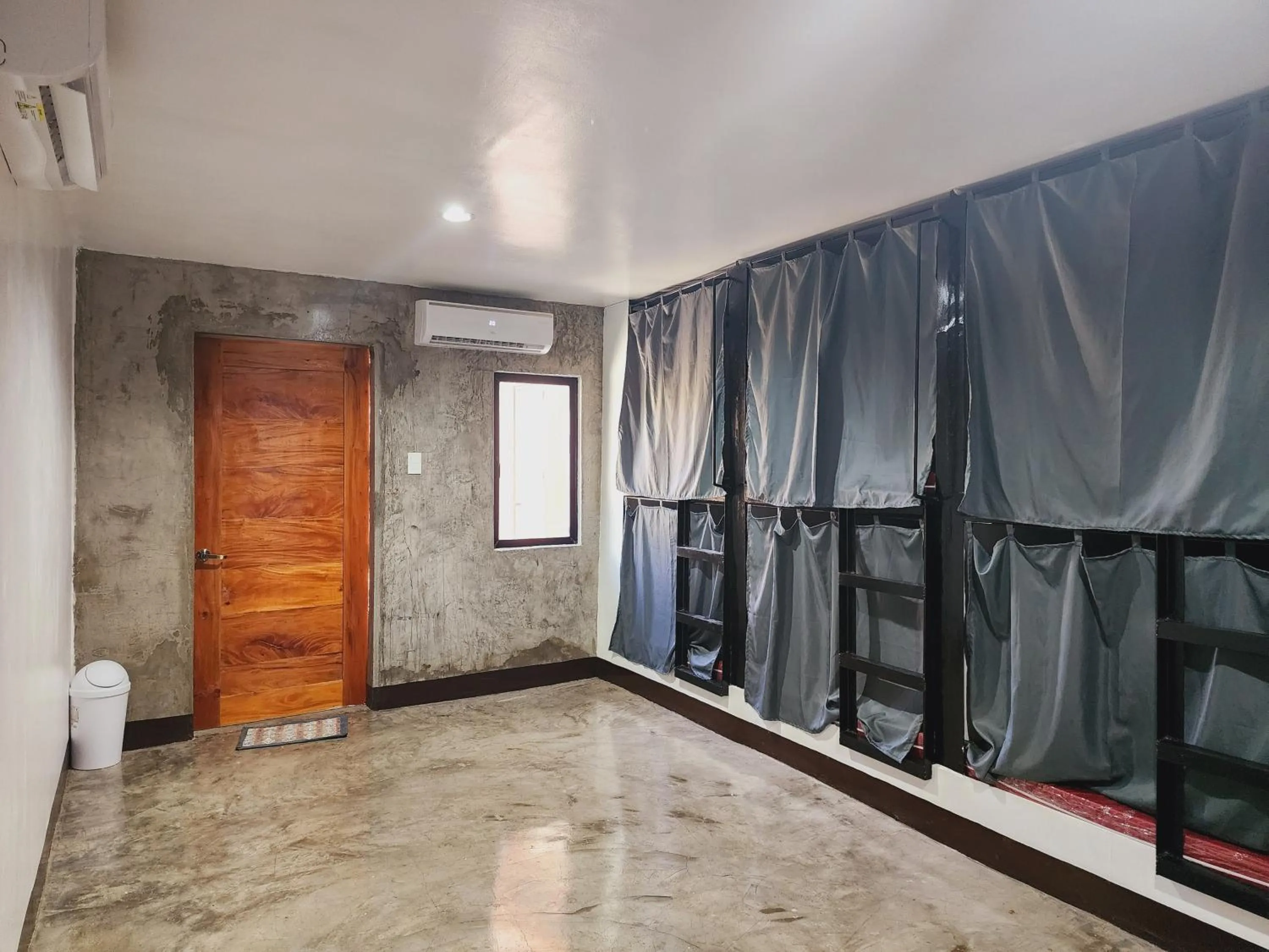 Bed in HYD Hostel Moalboal