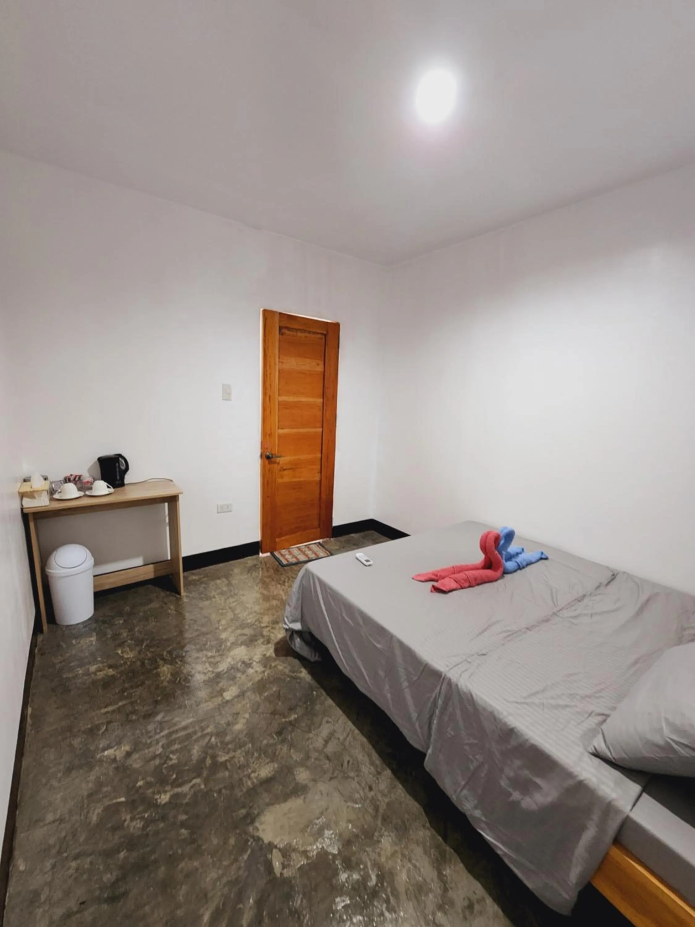 Bed in HYD Hostel Moalboal