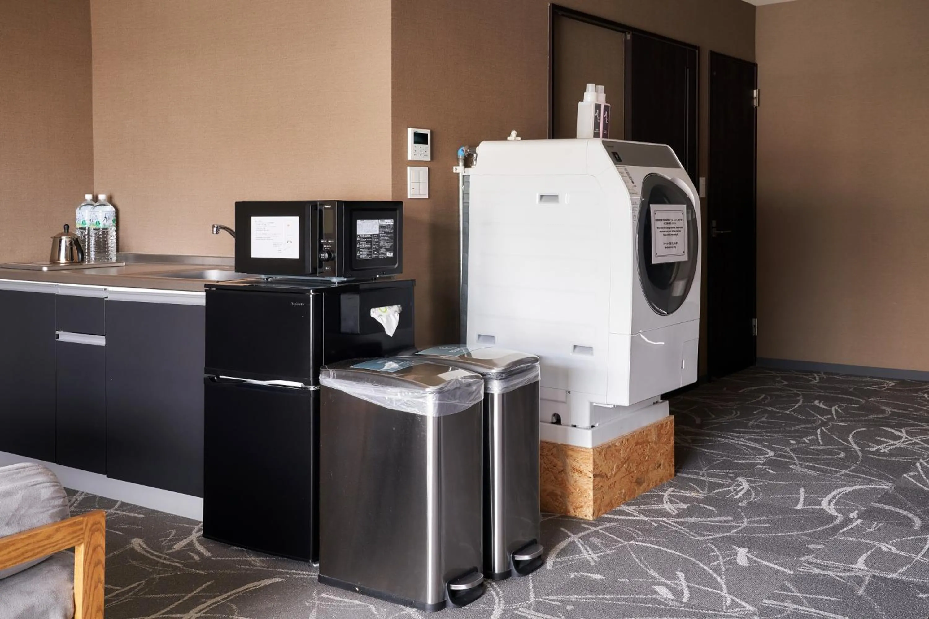 Kitchen or kitchenette in B/C HOTEL NAHA Hotel with Rental Car