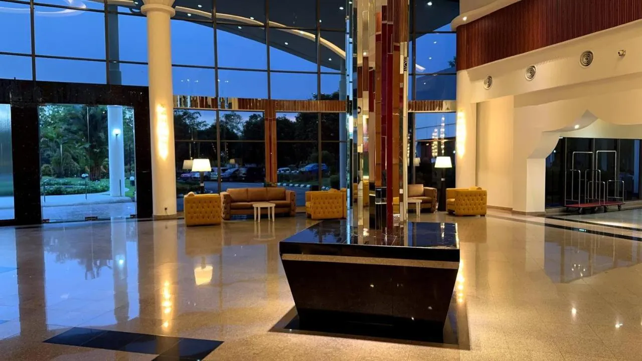 Lobby or reception in ROYAL PARK HOTEL @ UNITEN