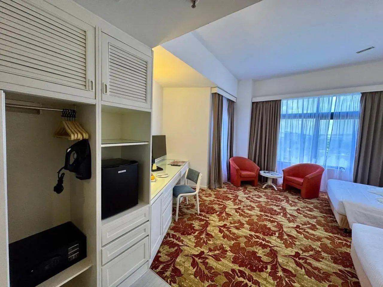 Seating area, Bed in ROYAL PARK HOTEL @ UNITEN Seating area, Bed in ROYAL PARK HOTEL @ UNITEN