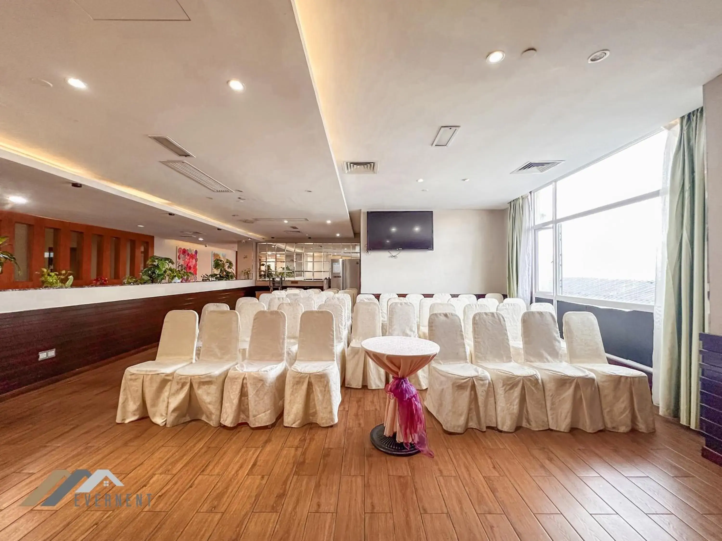 View (from property/room) in The Loft Hostel by Evernent View (from property/room) in The Loft Hostel by Evernent