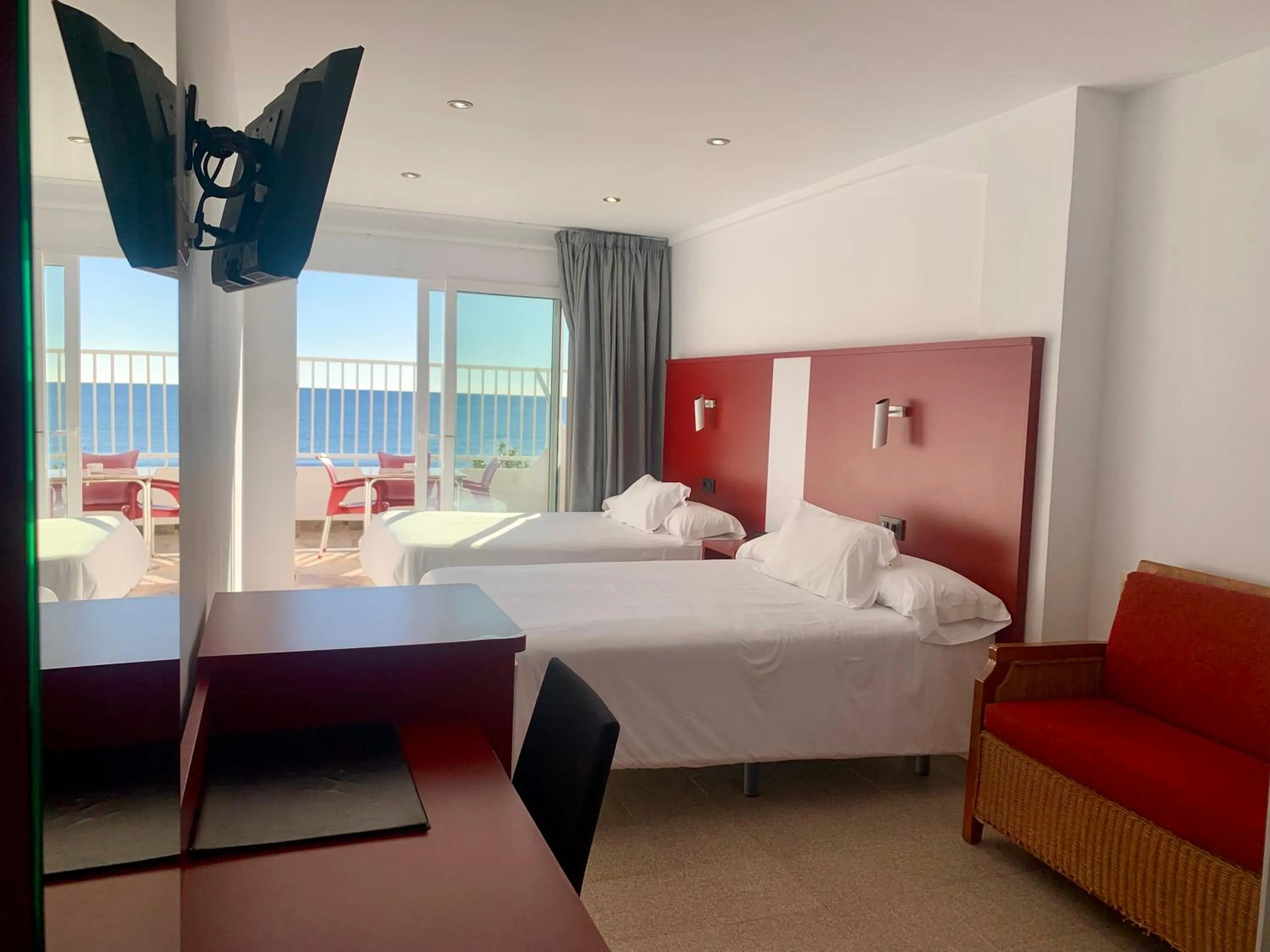 Shower, Bed in Hospedium Hotel Continental