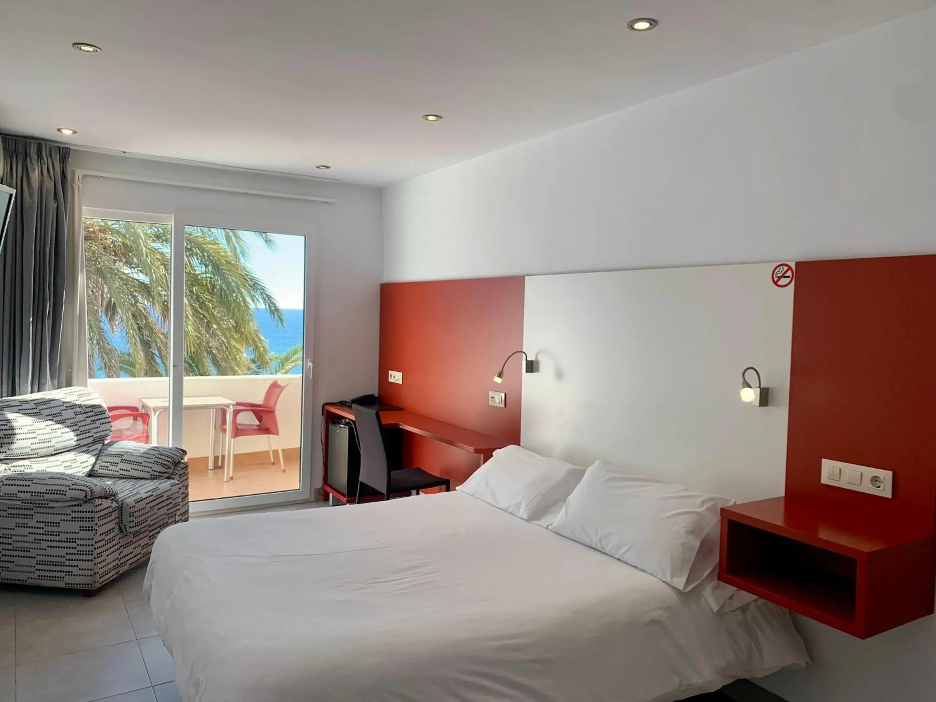 Double Room with Sea View in Hospedium Hotel Continental Double Room with Sea View in Hospedium Hotel Continental