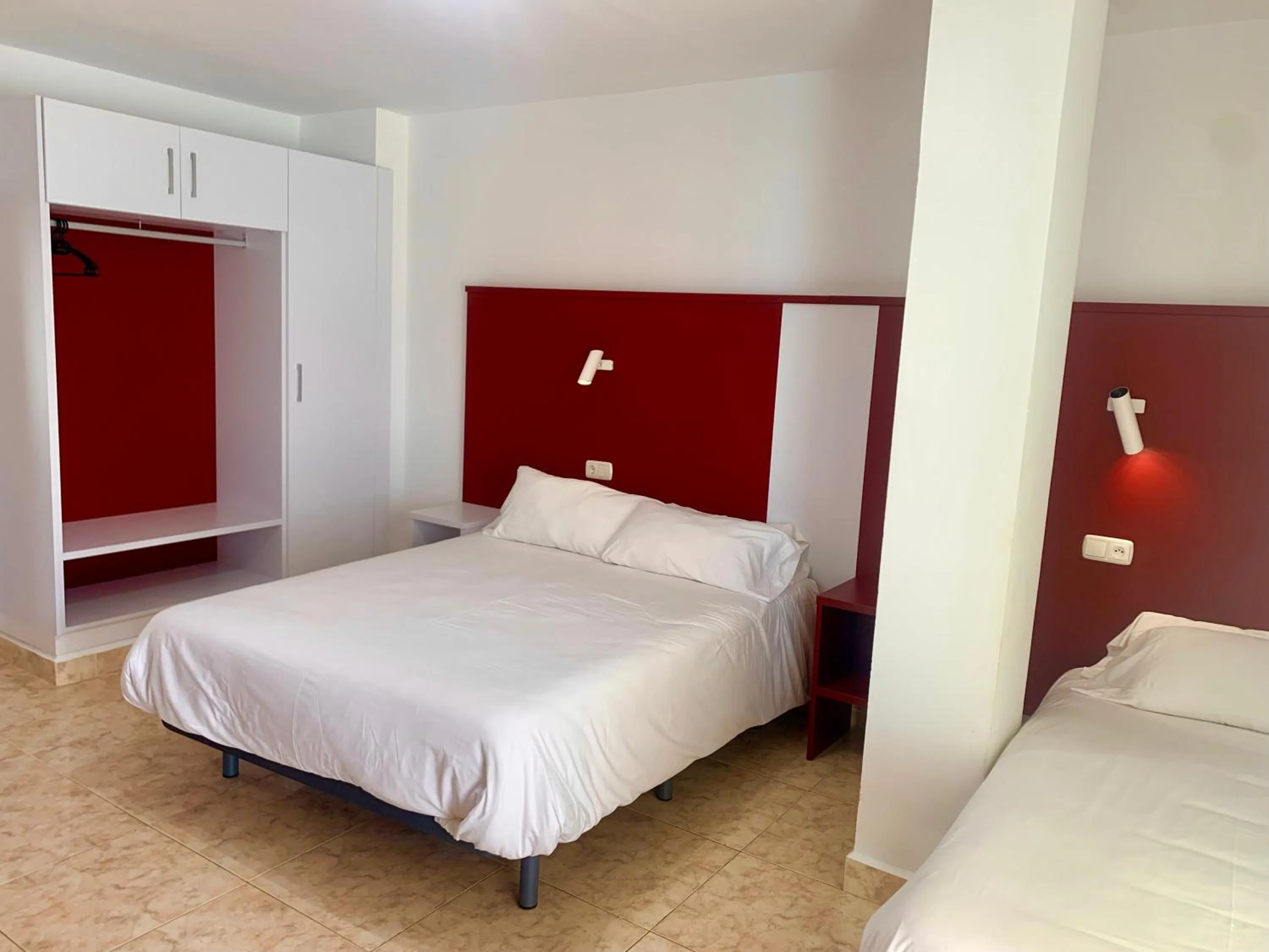 Restaurant/places to eat, Bed in Hospedium Hotel Continental