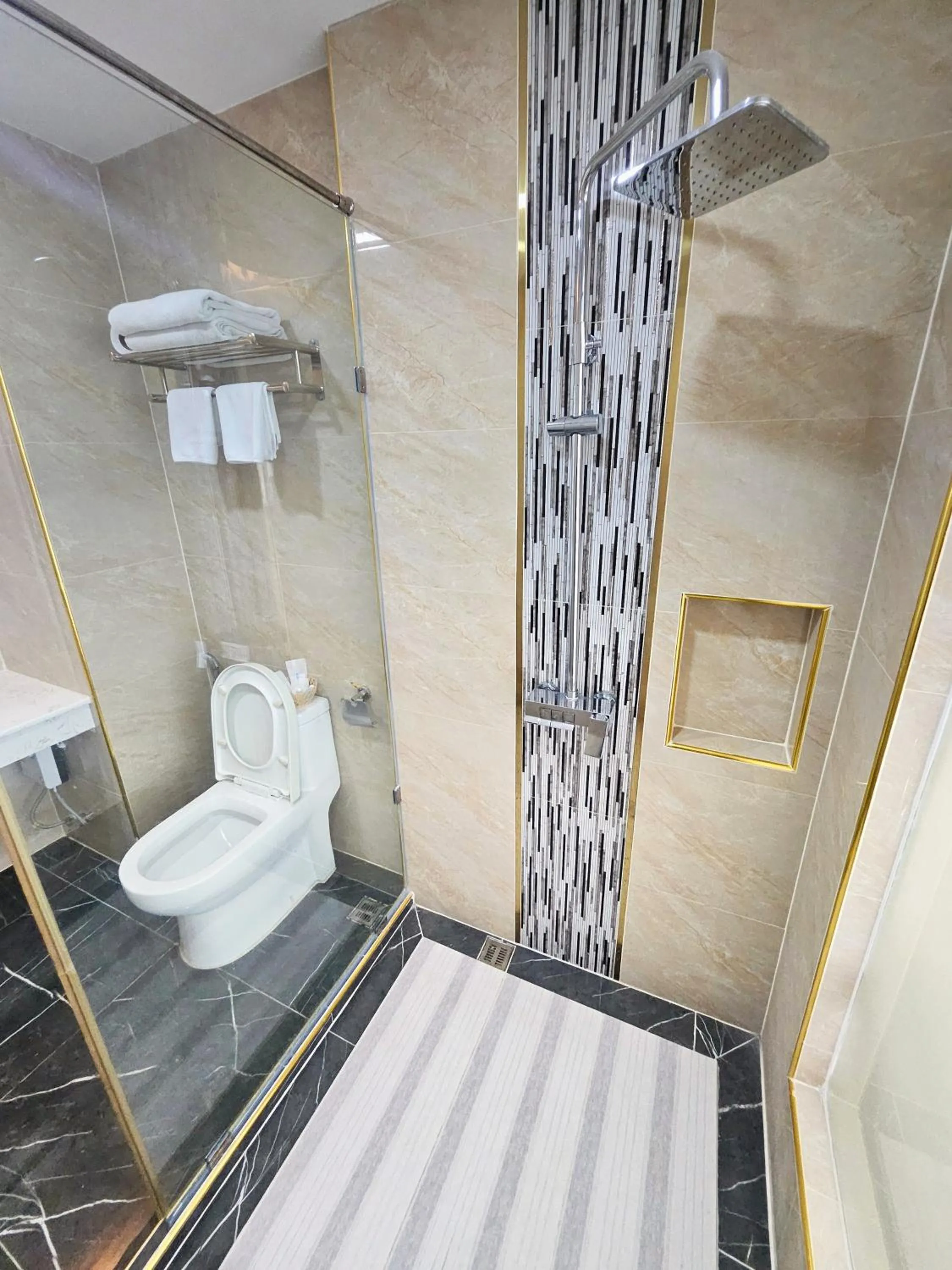 Shower in Mermaid Beach Resort