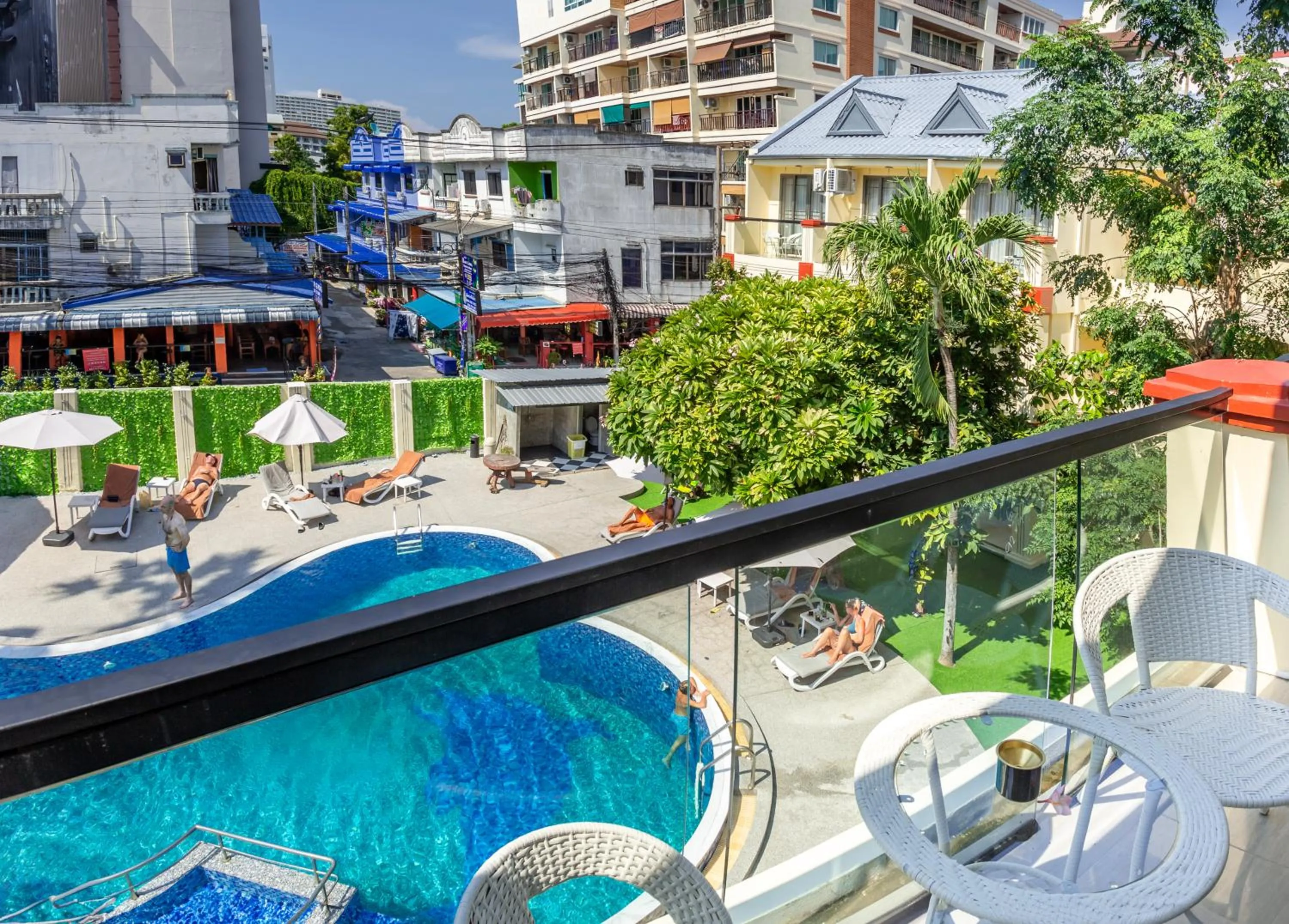 Day in Mermaid Beach Resort