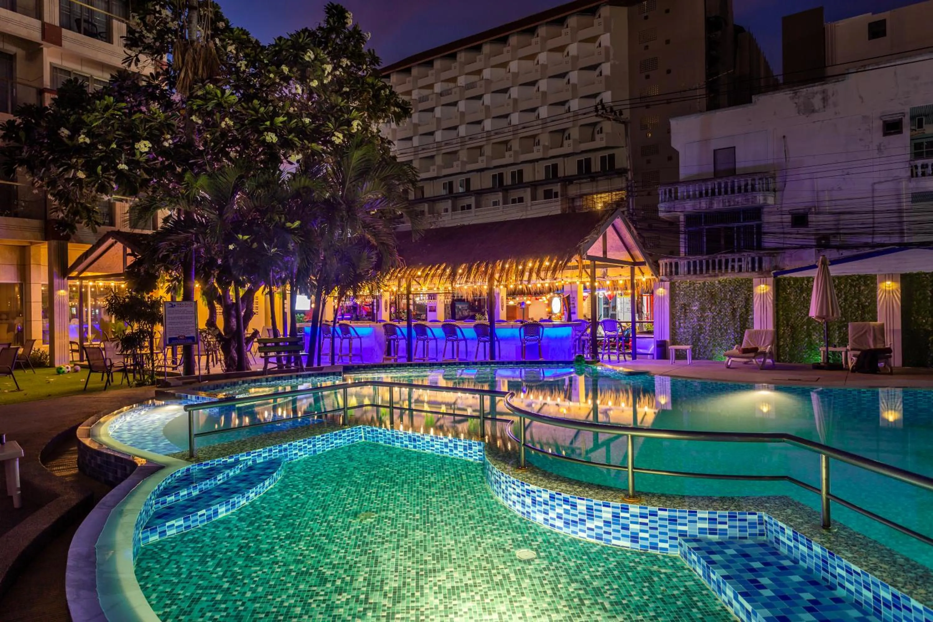 Property building in Mermaid Beach Resort