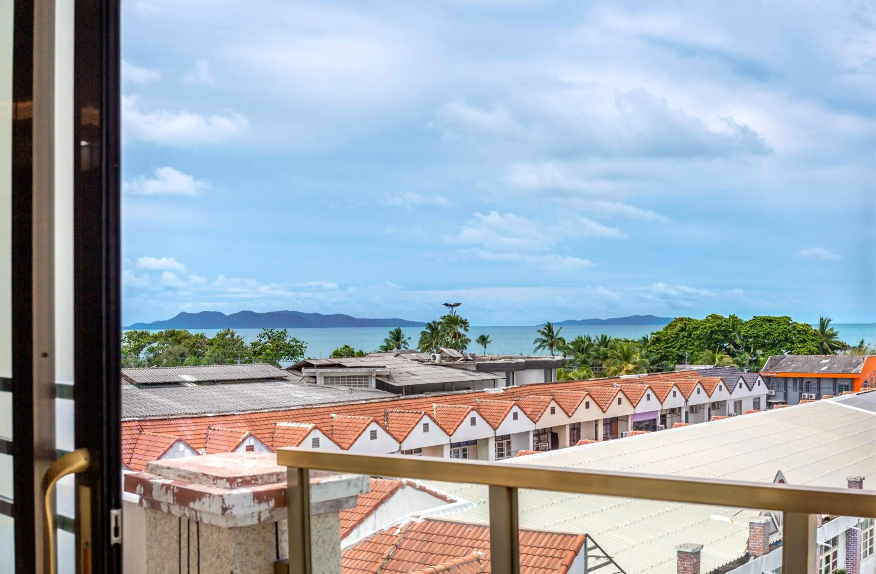 Day in Mermaid Beach Resort