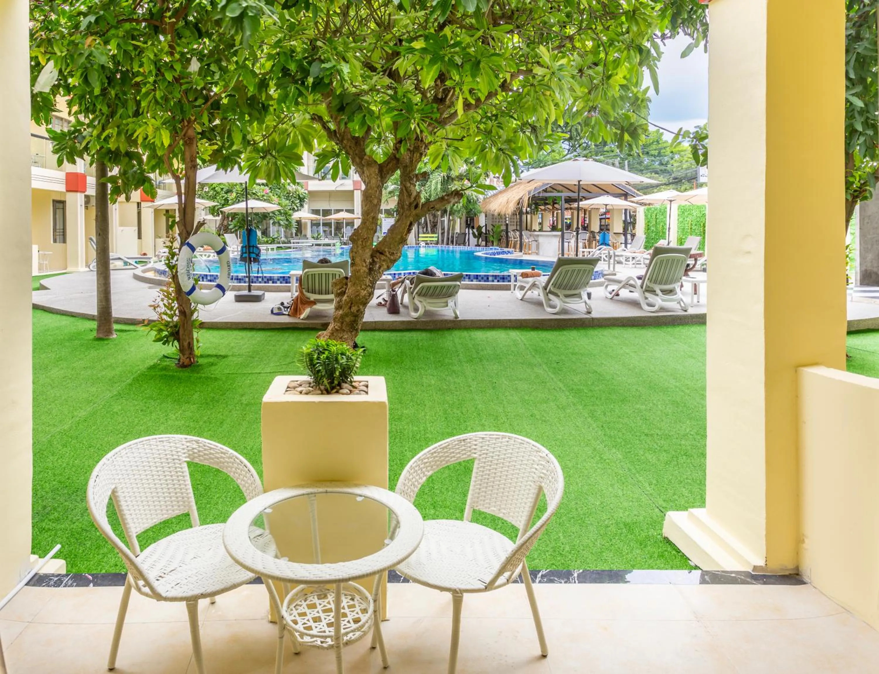 Garden in Mermaid Beach Resort