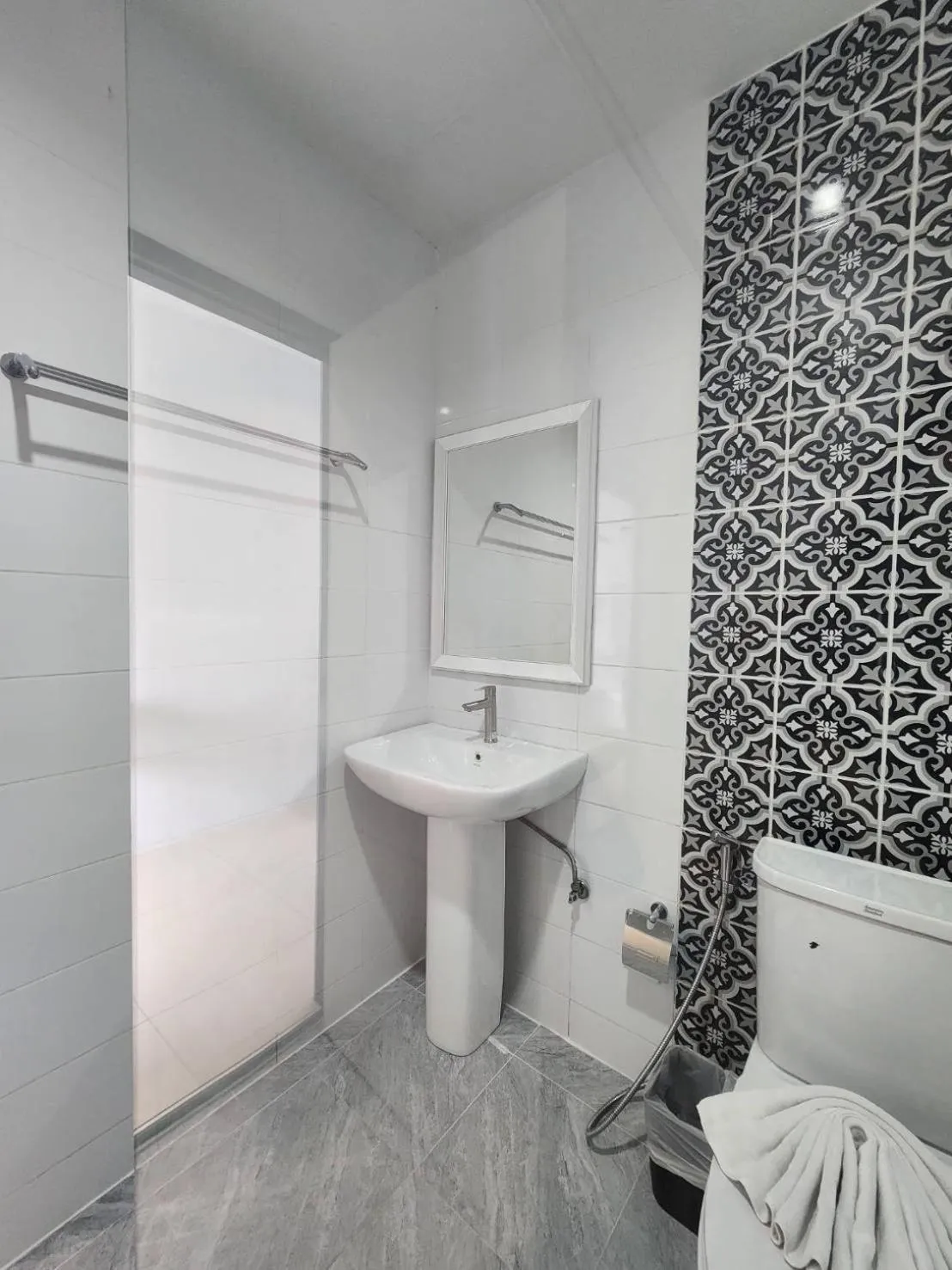 Shower in Chanakarn Pool Access Rawai