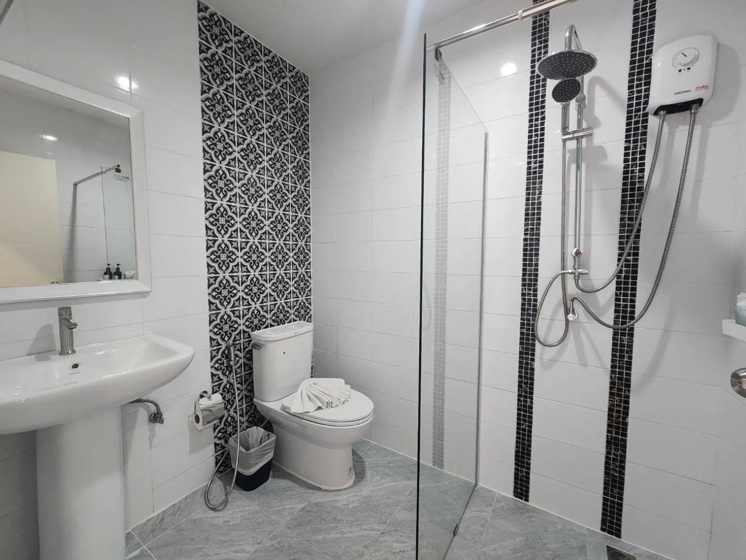 Shower in Chanakarn Pool Access Rawai