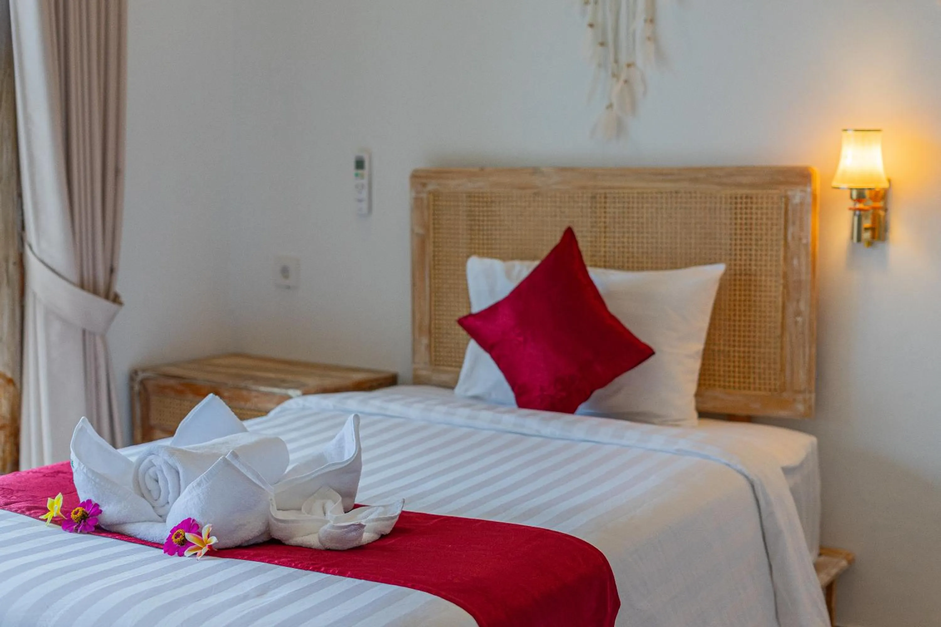 Bed in D'Arya Sea View