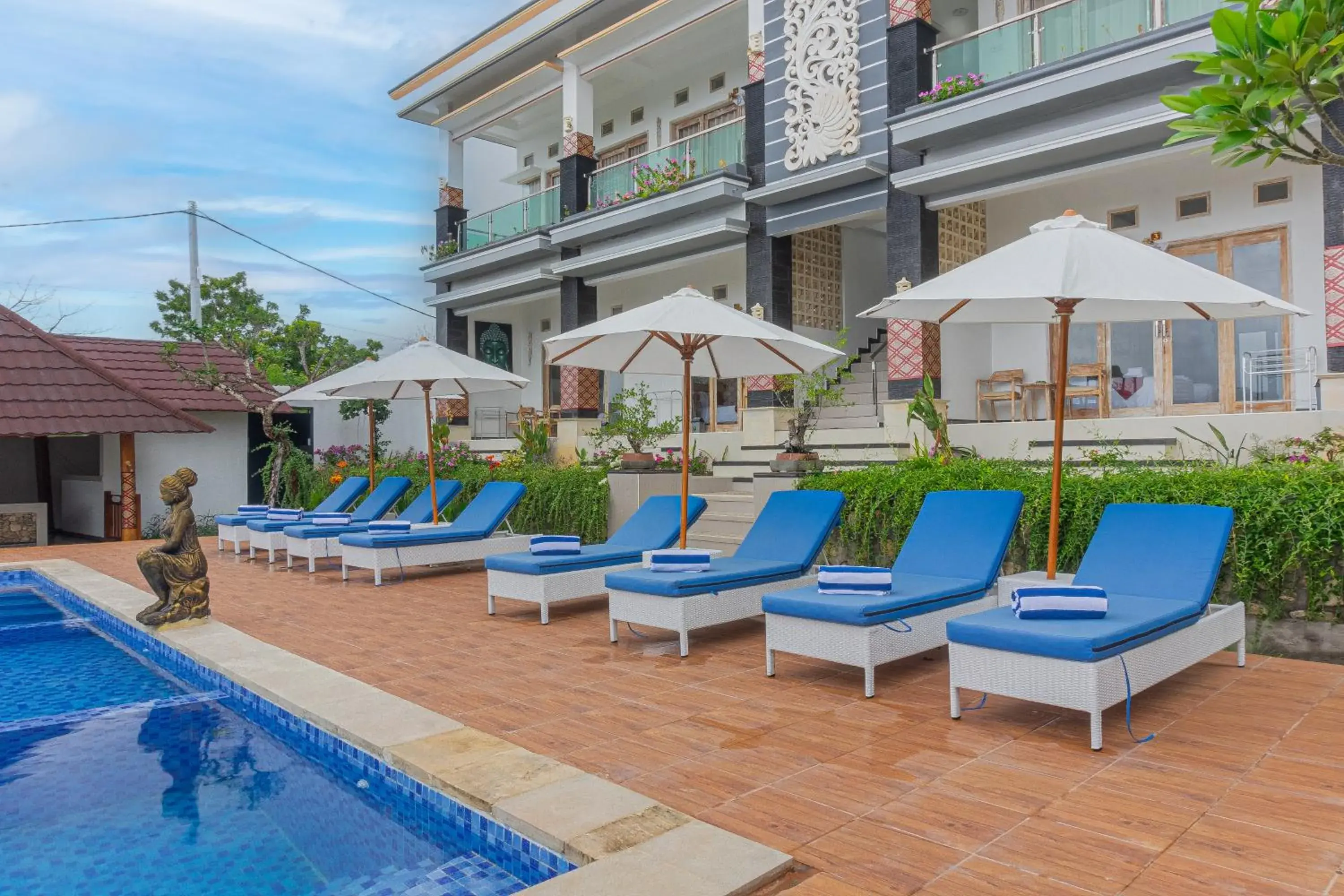 Swimming pool in D'Arya Sea View Swimming pool in D'Arya Sea View