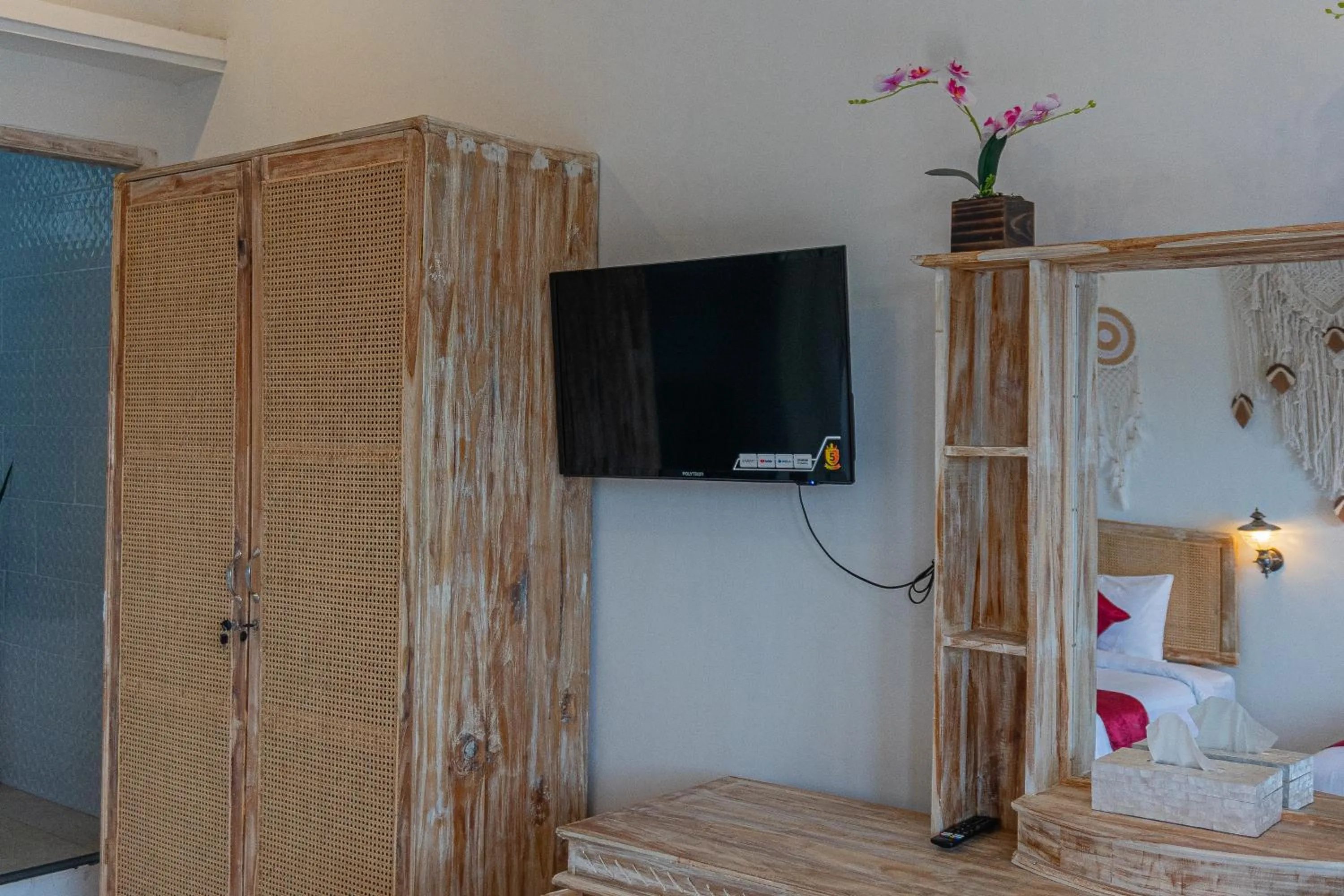 TV and multimedia, Bed in D'Arya Sea View