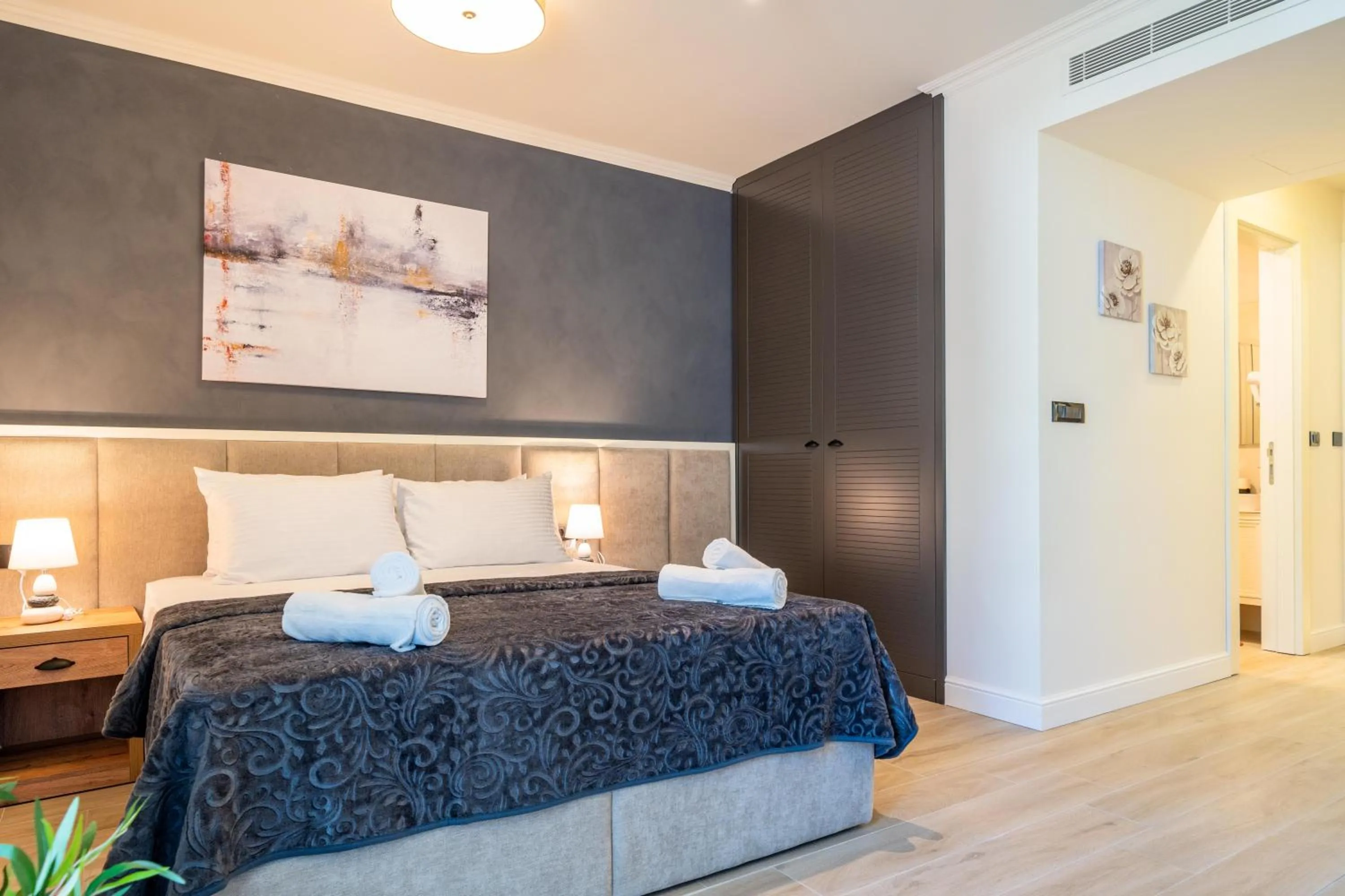 Bedroom, Bed in Invictus Hotel