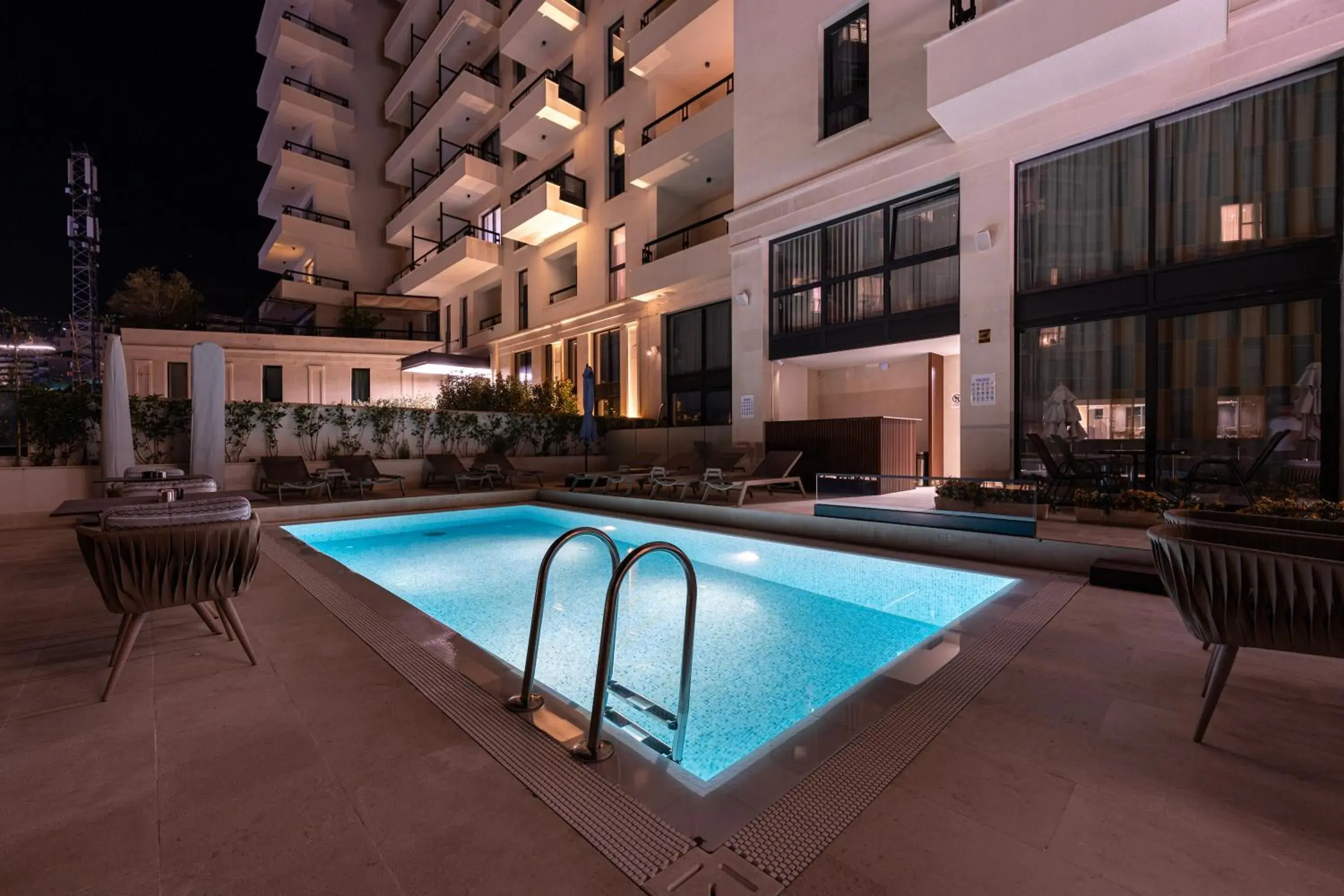 Swimming pool in Invictus Hotel Swimming pool in Invictus Hotel