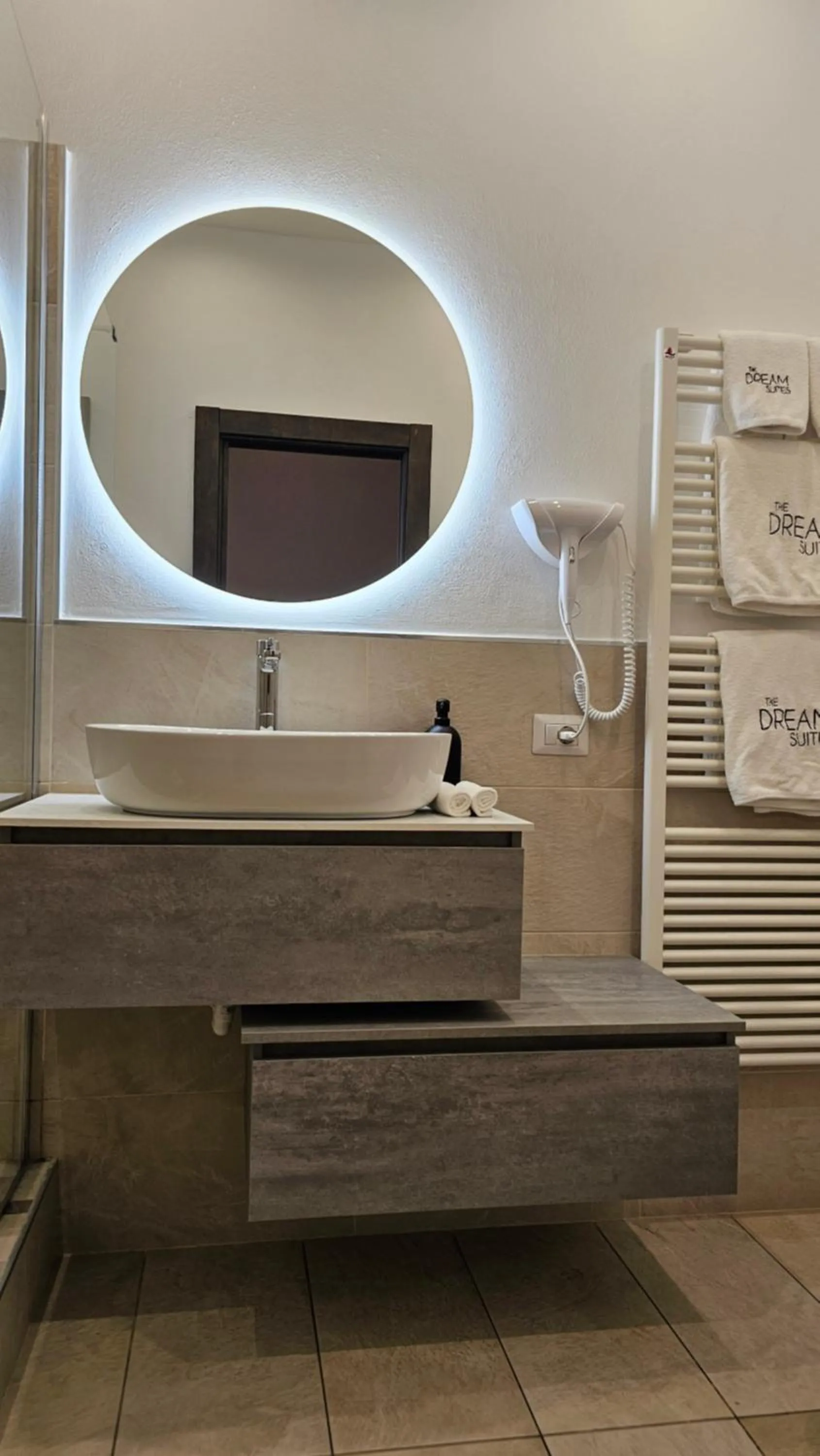 Shower in the dream suites