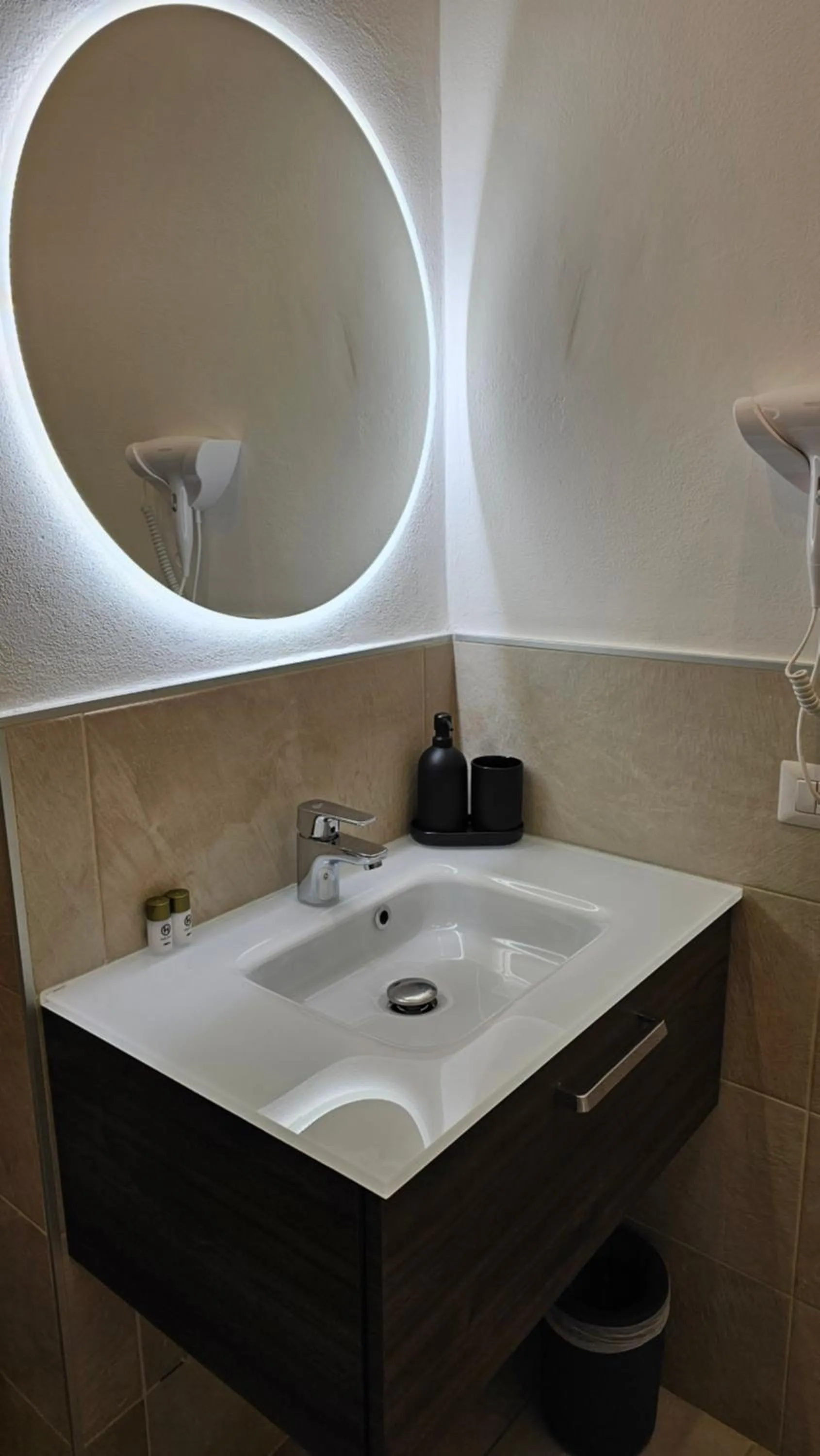 Shower in the dream suites