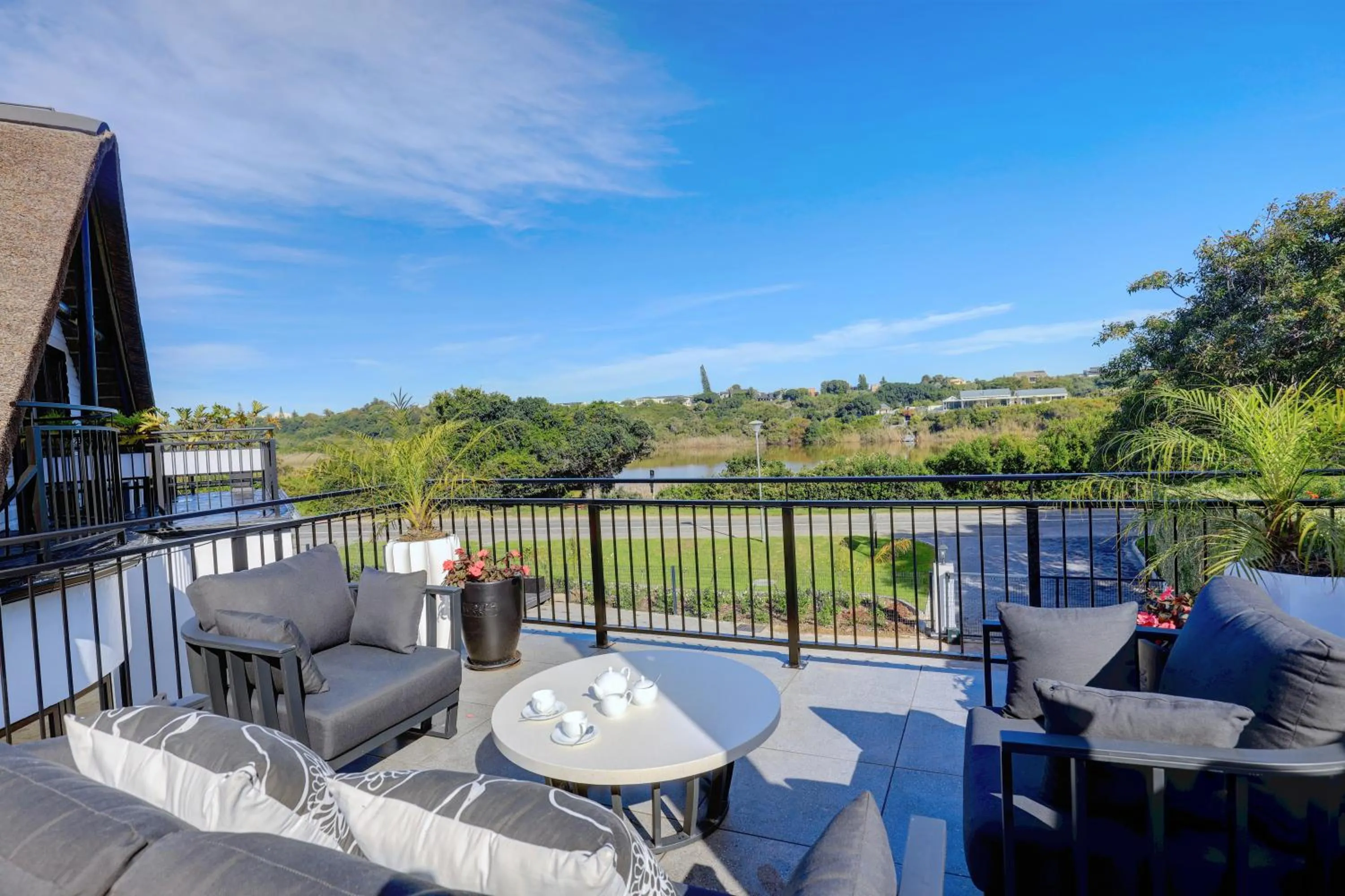 Property building in Cloverleigh Guest House