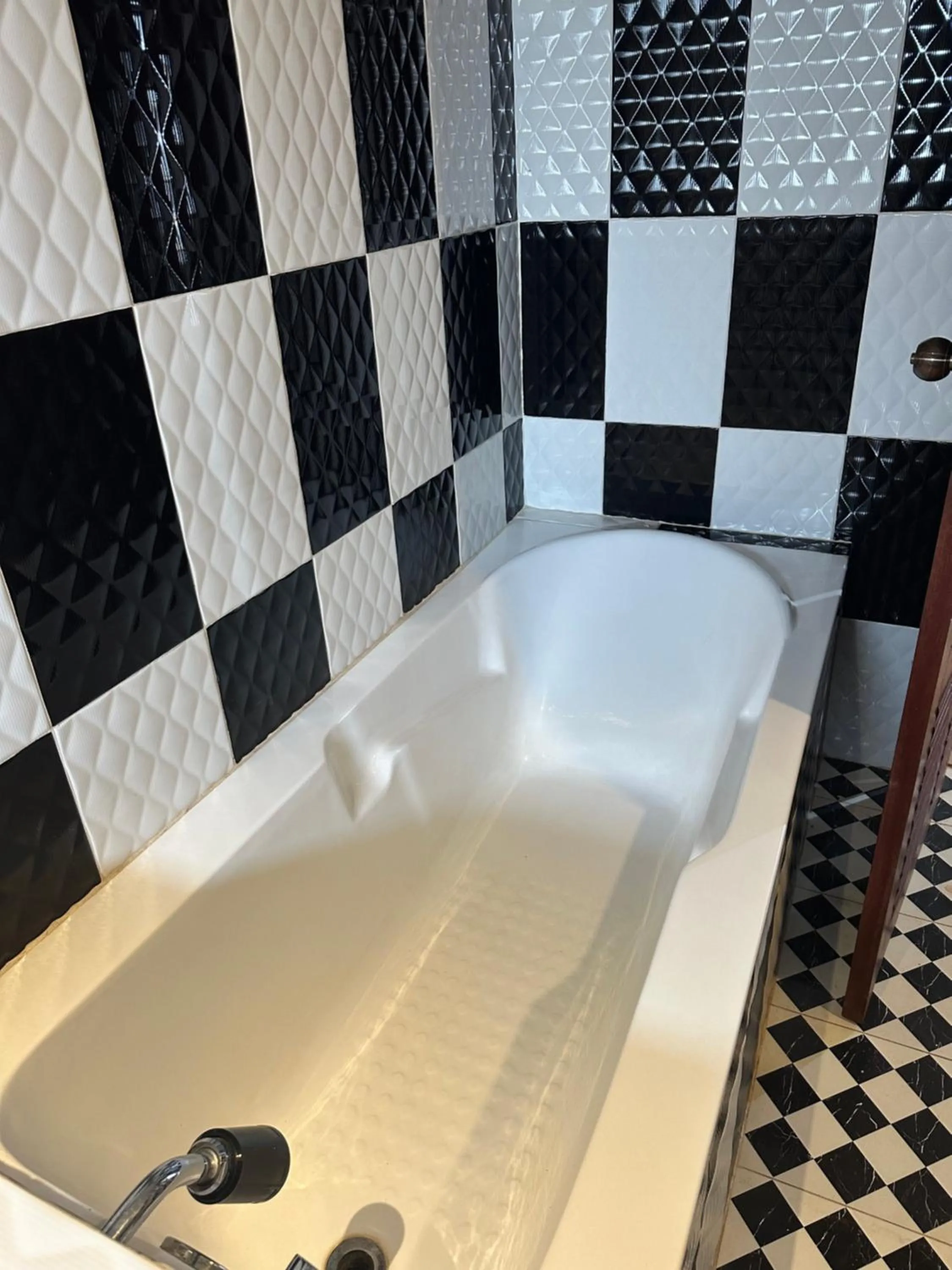 Bath in Nico's Hotel 2