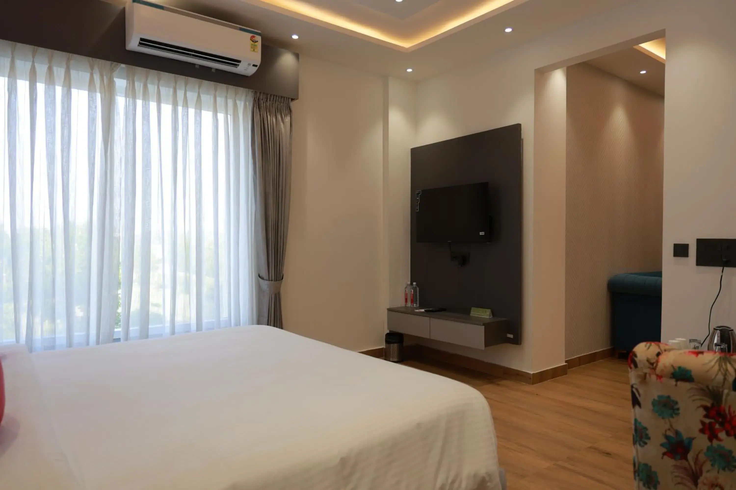 Executive Suite - single occupancy in Kaara Gurgaon Executive Suite - single occupancy in Kaara Gurgaon