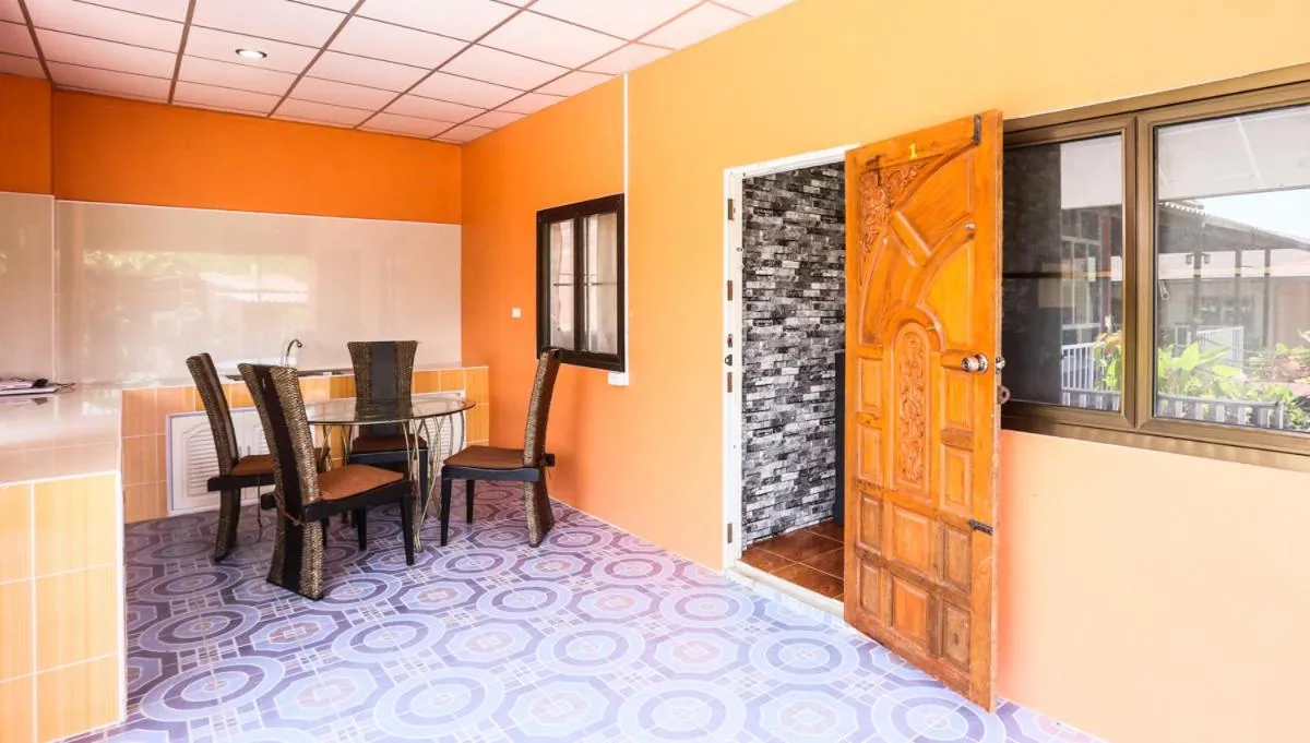 Phalaburi resort by dreamhouse