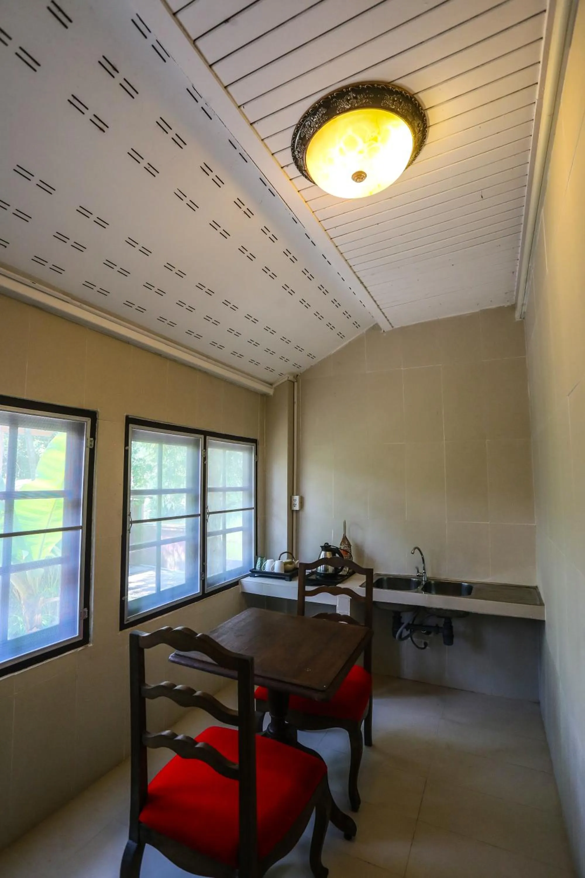 Phalaburi resort by dreamhouse