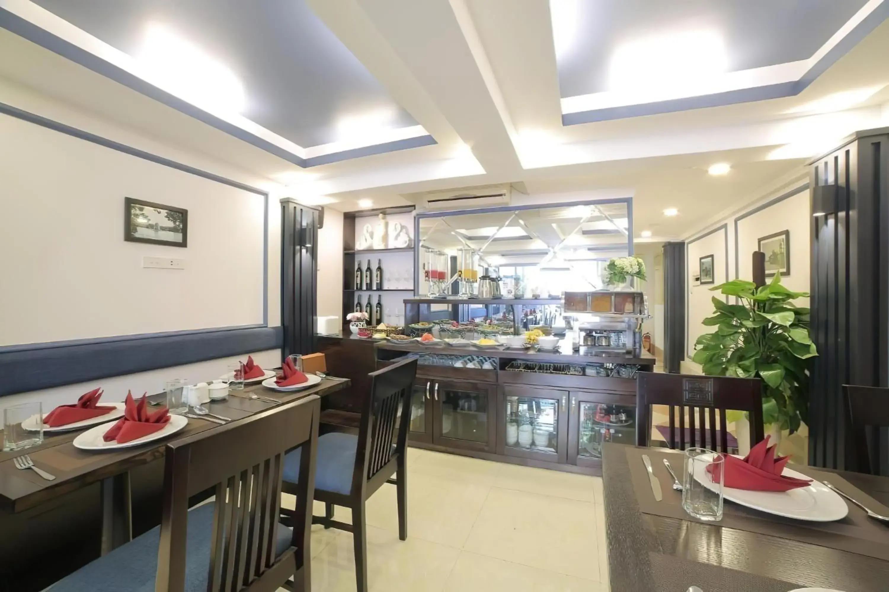 Restaurant/places to eat in Avani Central Hanoi Hotel Restaurant/places to eat in Avani Central Hanoi Hotel