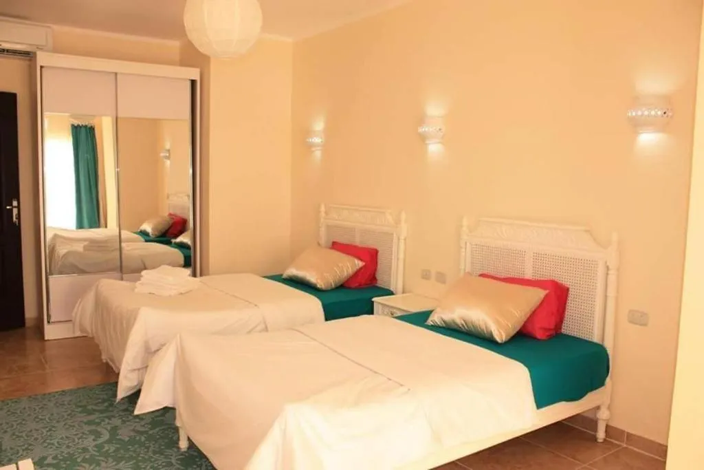 Bed in Florenza Khamsin Resort