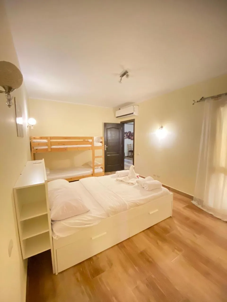 Bed in Florenza Khamsin Resort