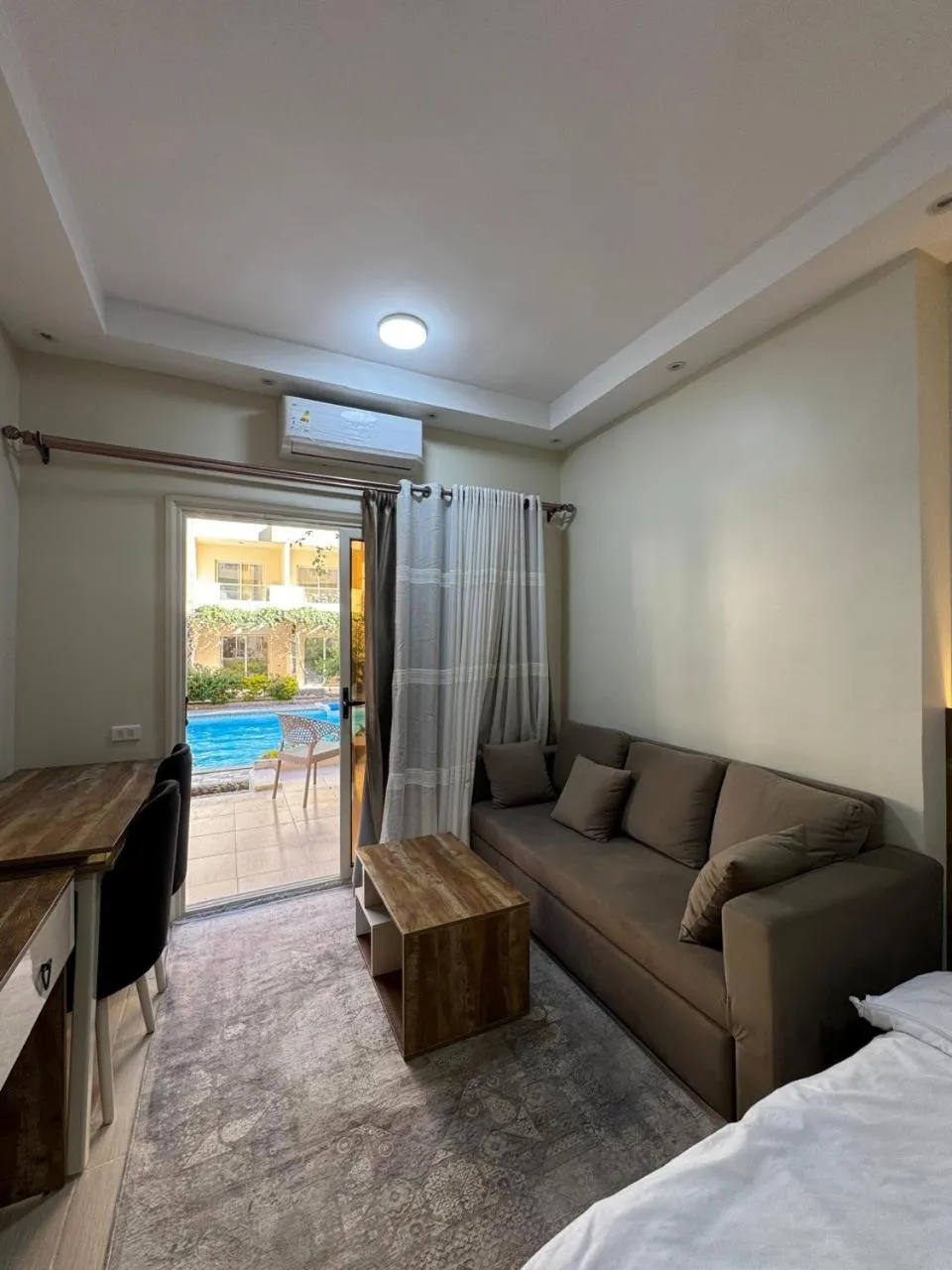 Bed in Florenza Khamsin Resort