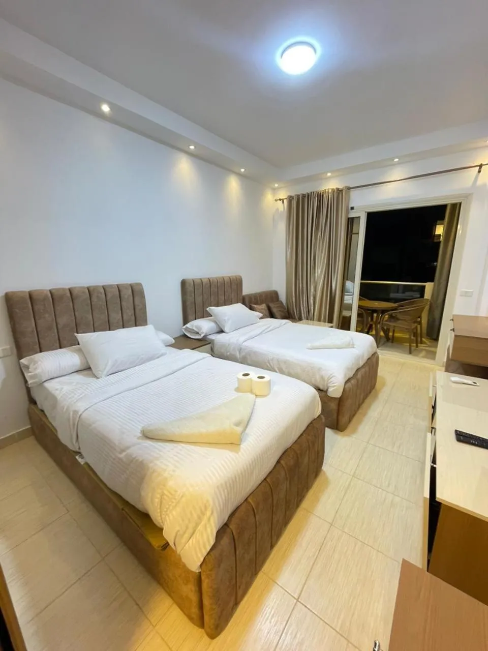 Bed in Florenza Khamsin Resort