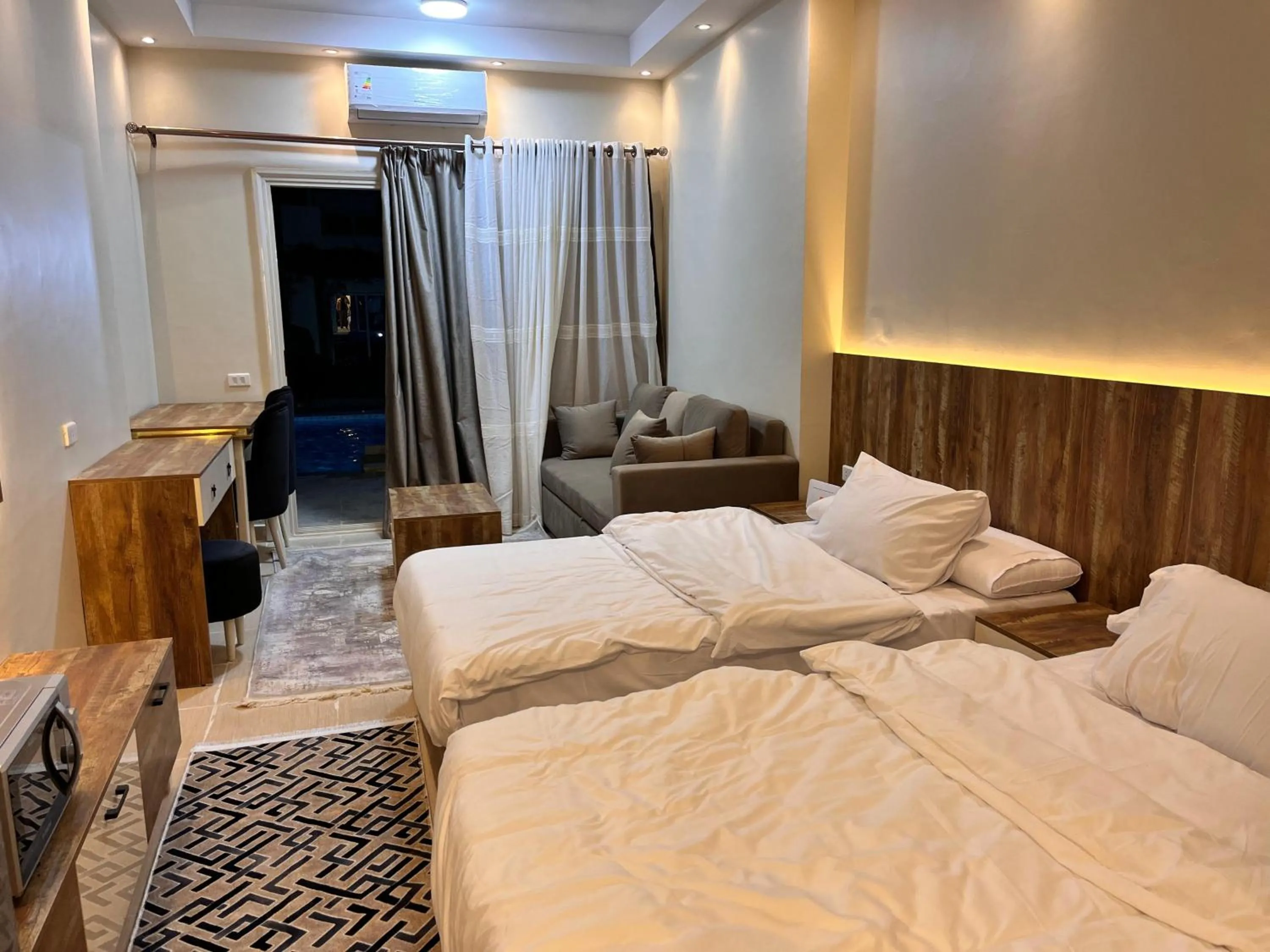 Bed in Florenza Khamsin Resort