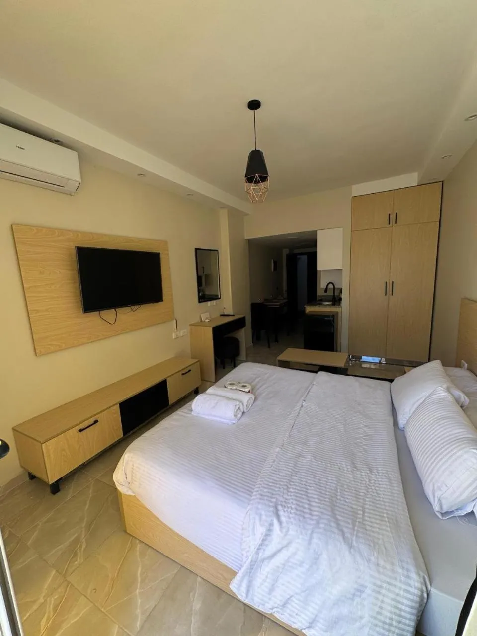 Bed in Florenza Khamsin Resort