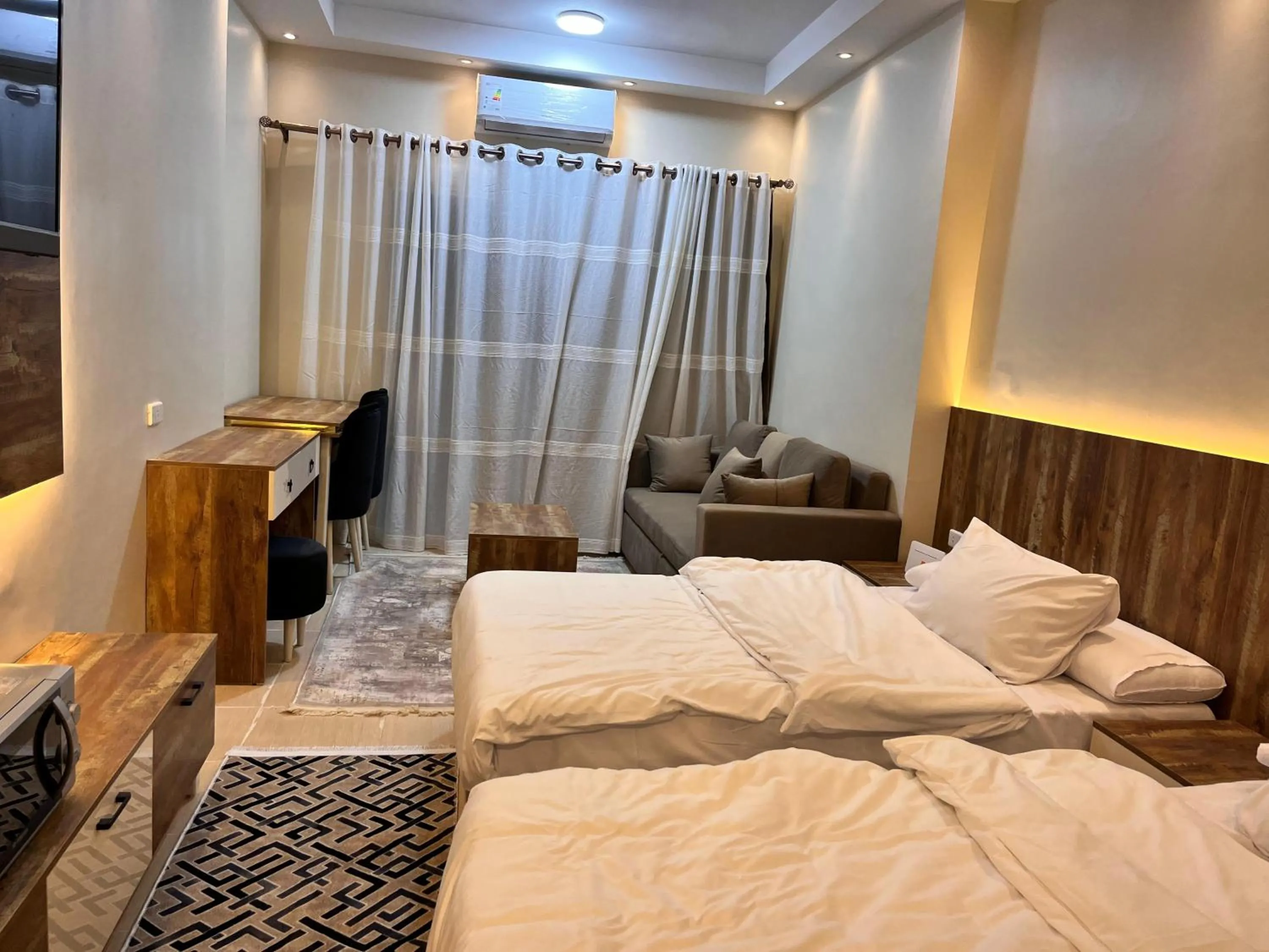 Bed in Florenza Khamsin Resort