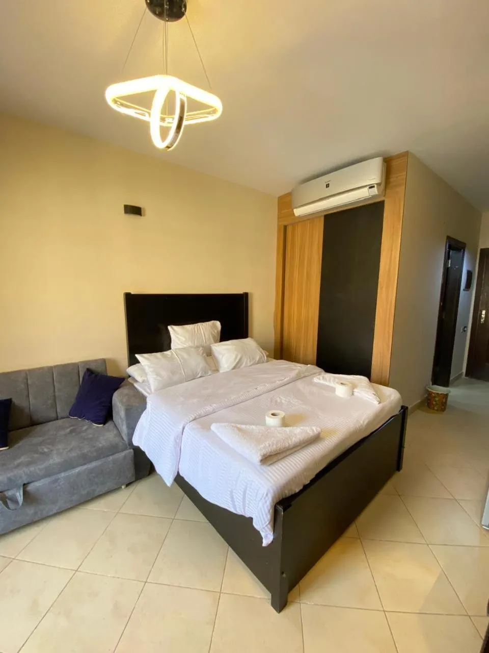 Bed in Florenza Khamsin Resort