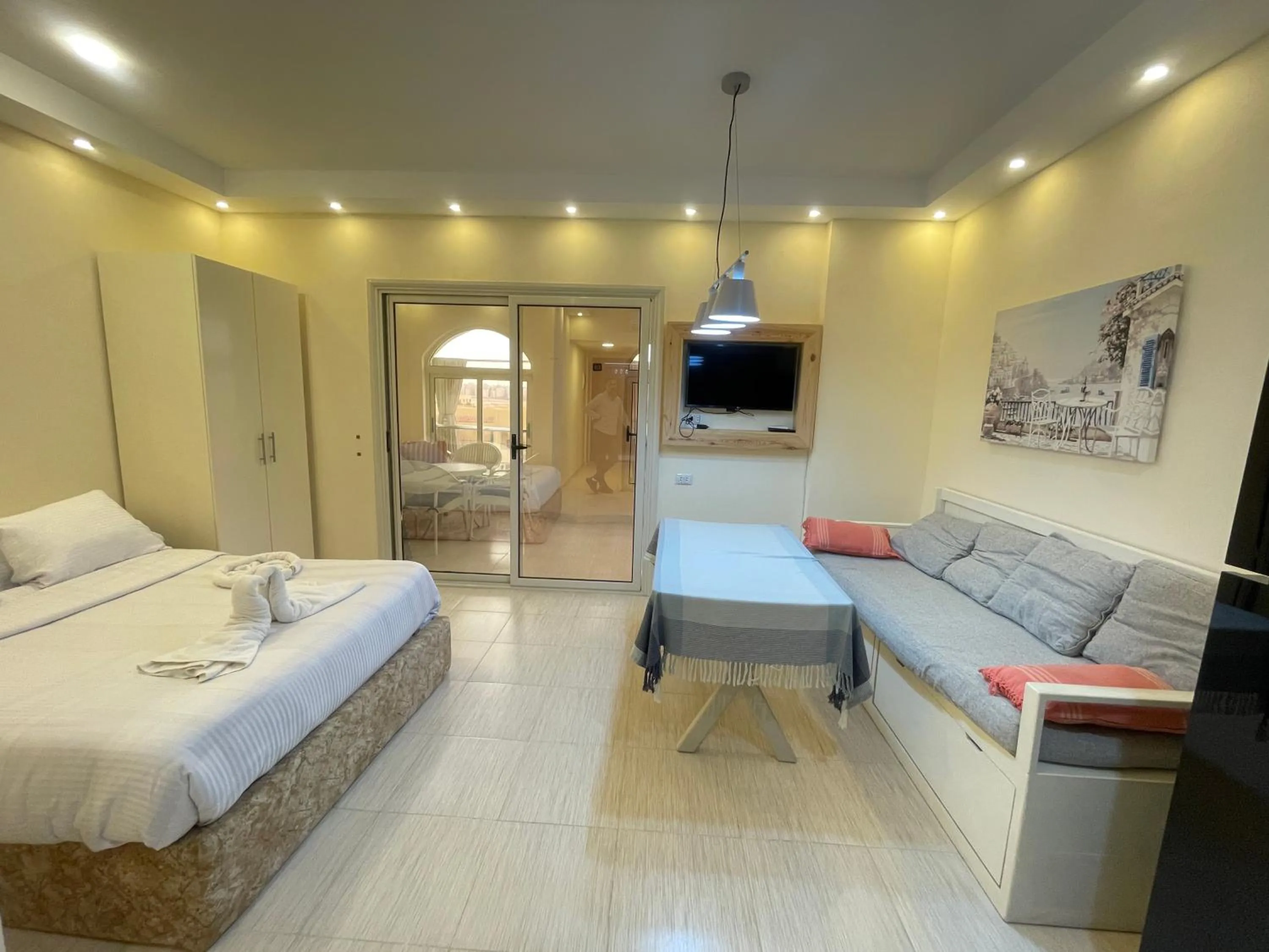 Bed in Florenza Khamsin Resort