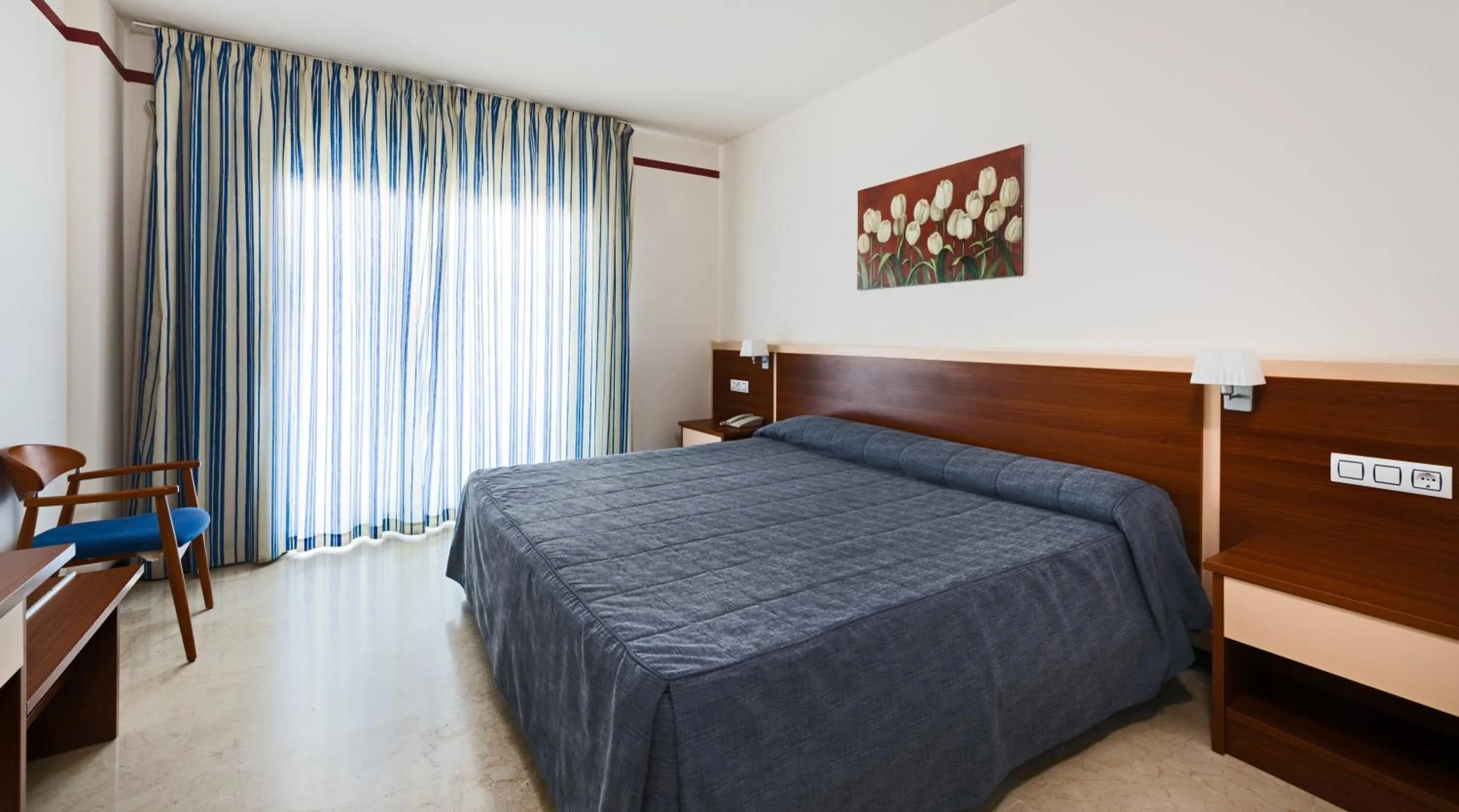 Bed in Hotel Sun Palace Albir & Spa