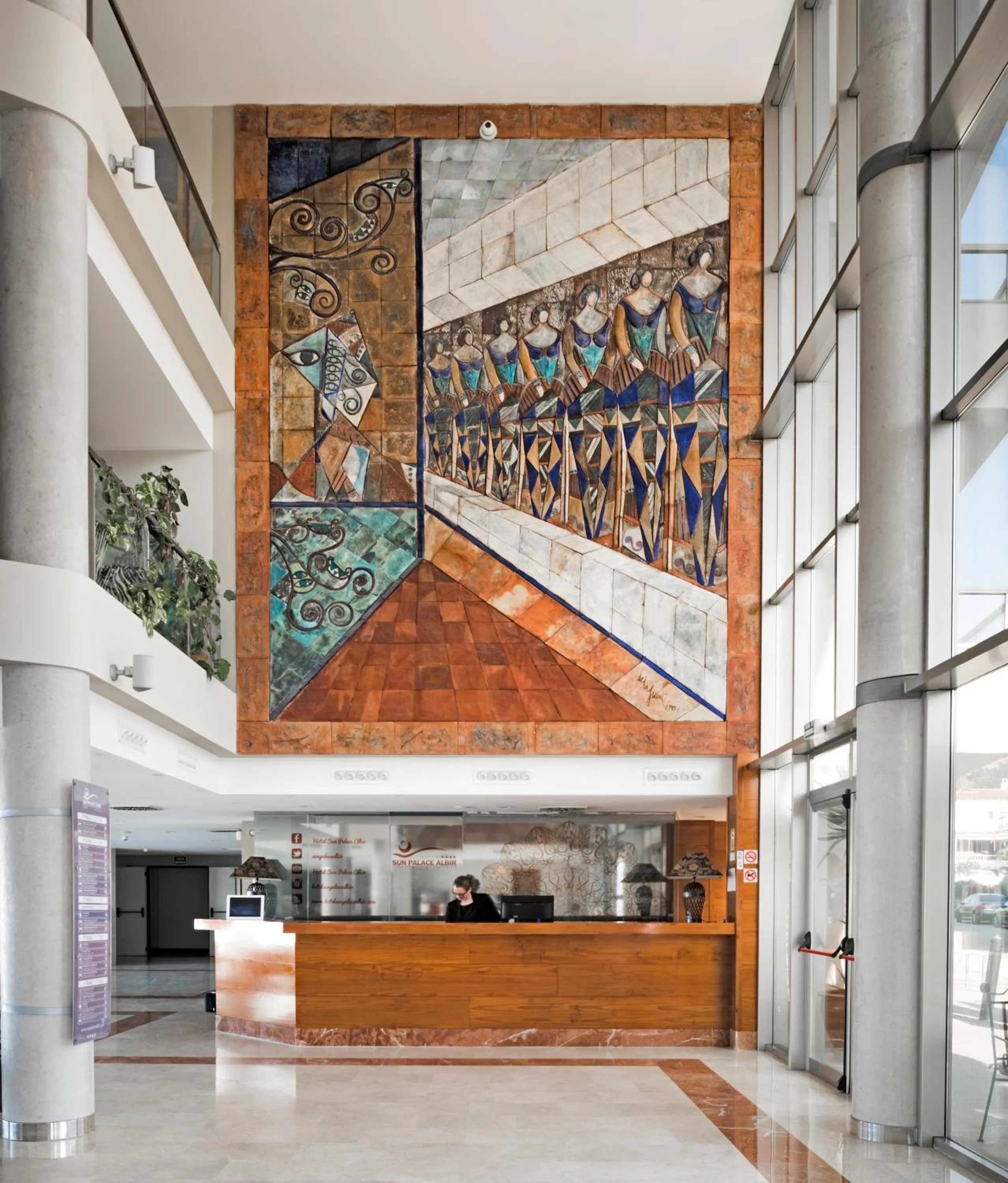 Staff in Hotel Sun Palace Albir & Spa