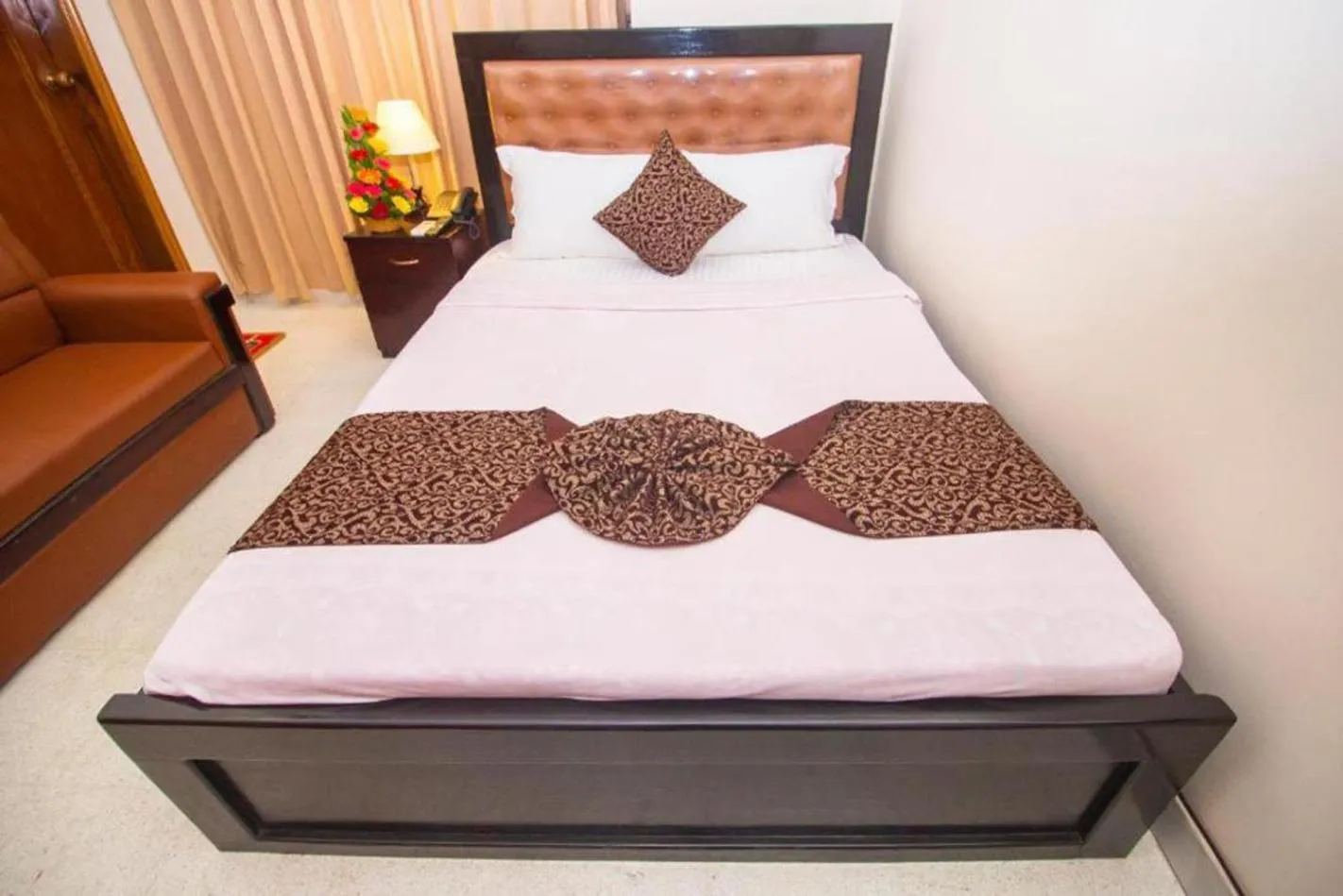 Photo of the whole room, Bed in Hotel Suite Palace Baridhara