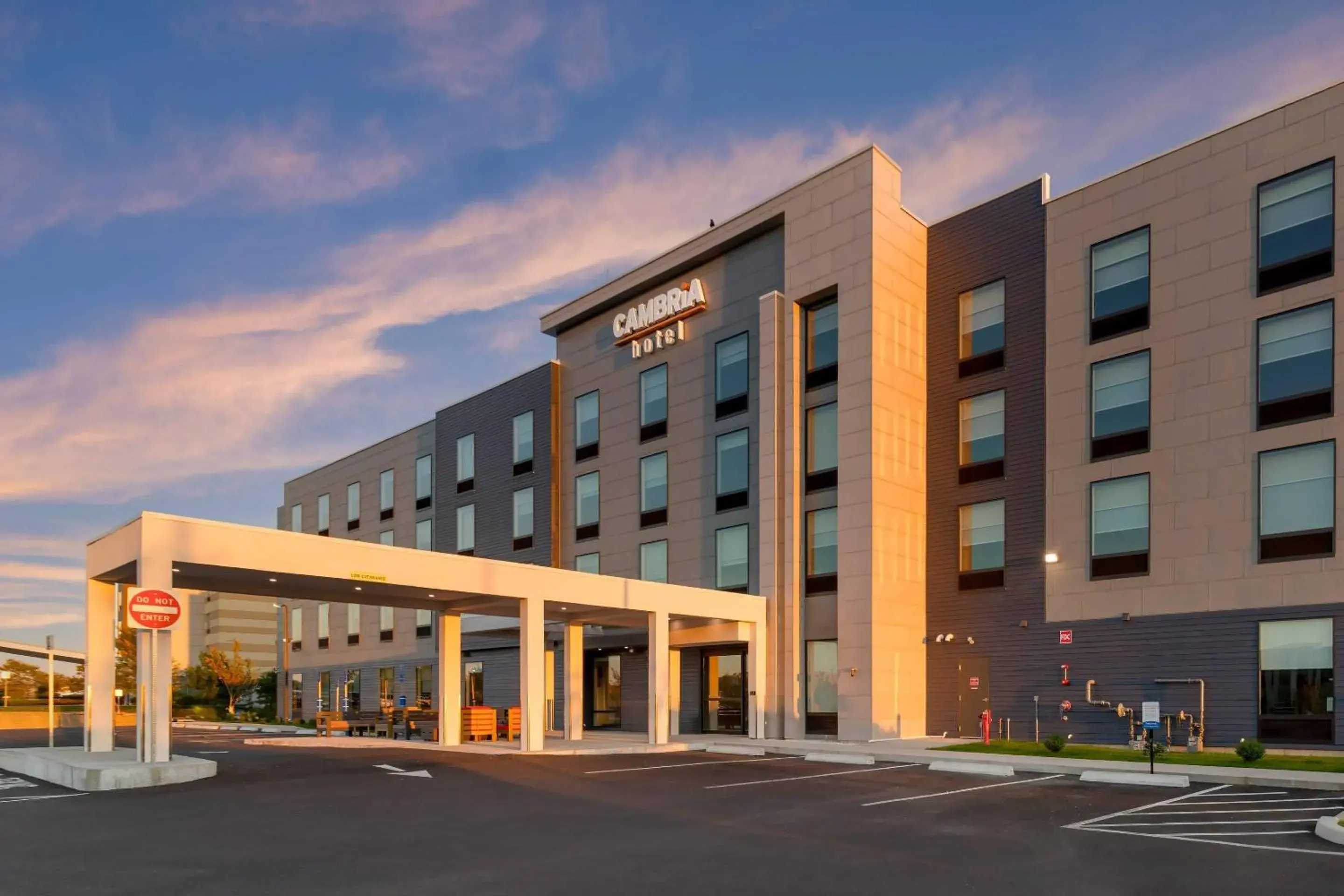 Property building in Cambria Hotel & Suites Plymouth Property building in Cambria Hotel & Suites Plymouth