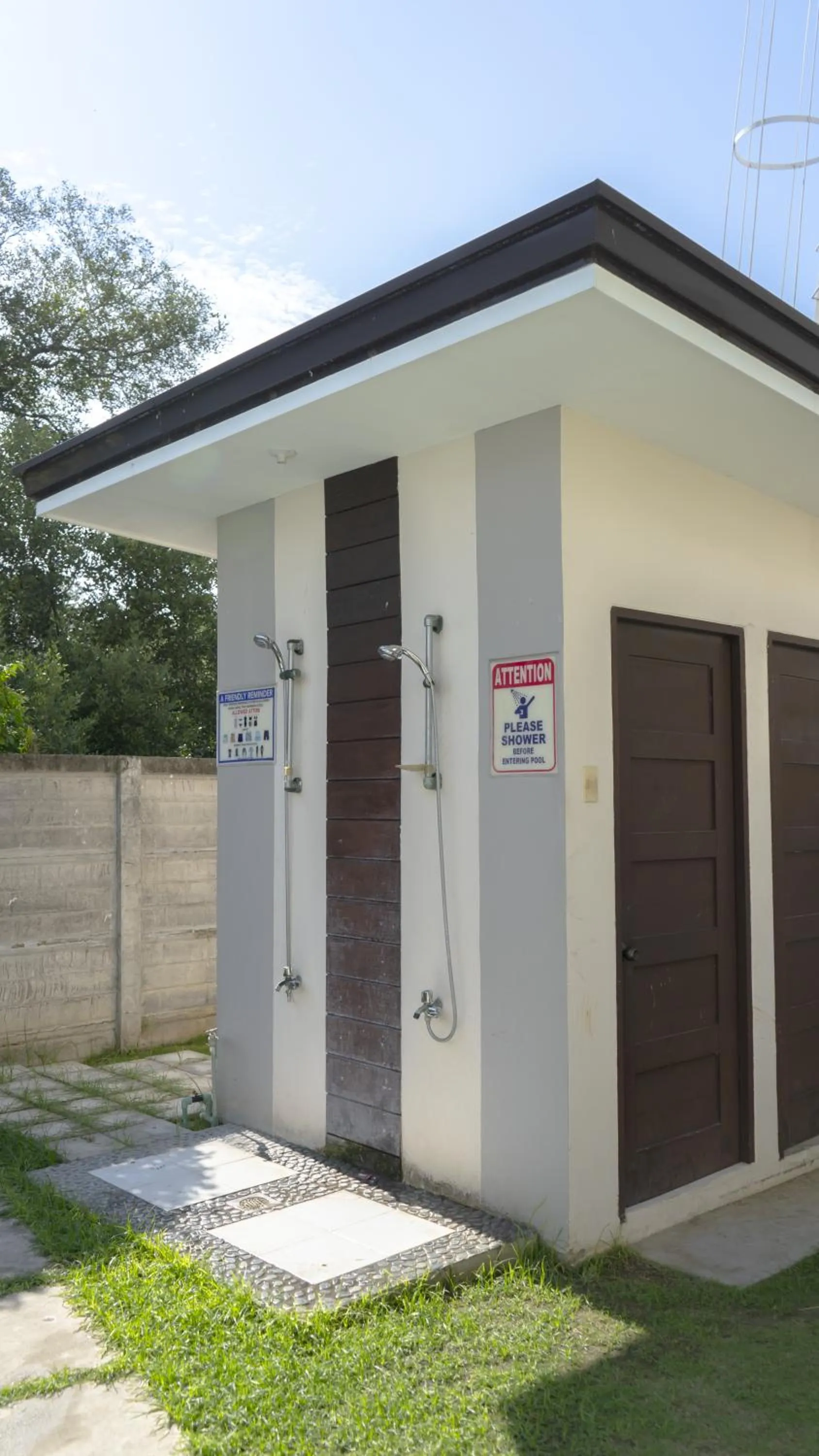 Swimming pool in Cozy 1-bed unit near SRP Talisay Cebu